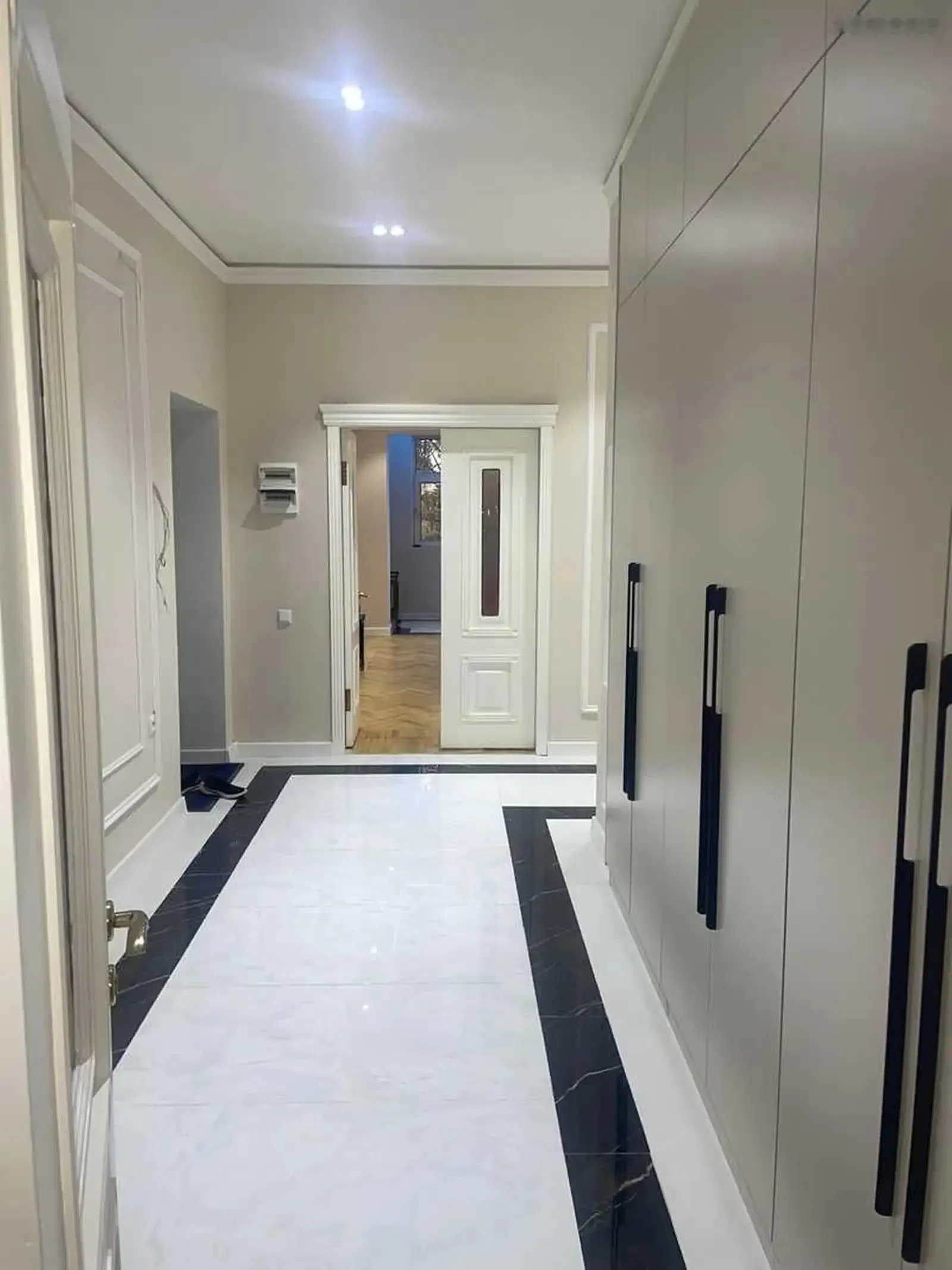 3-комн. квартира, 4 этаж, 100м², ориентир пушти чойхонаи Рохат