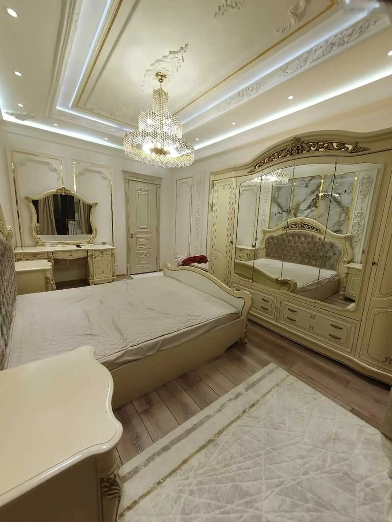 3-комн. квартира, 2 этаж, 101м², ориентир домои Сафо