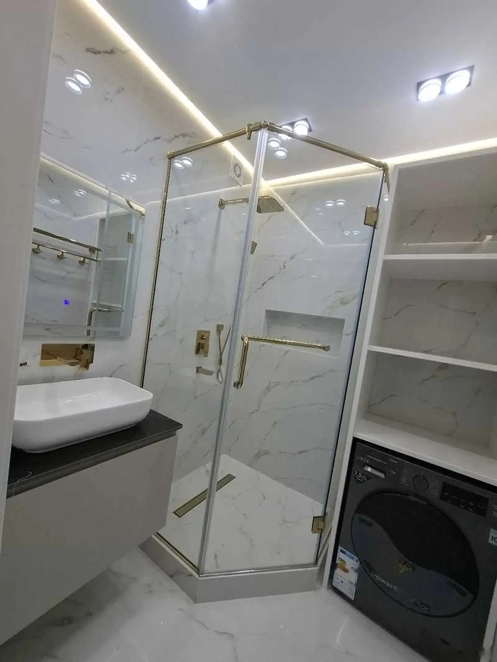 2-комн. квартира, 5 этаж, 75м², Овир