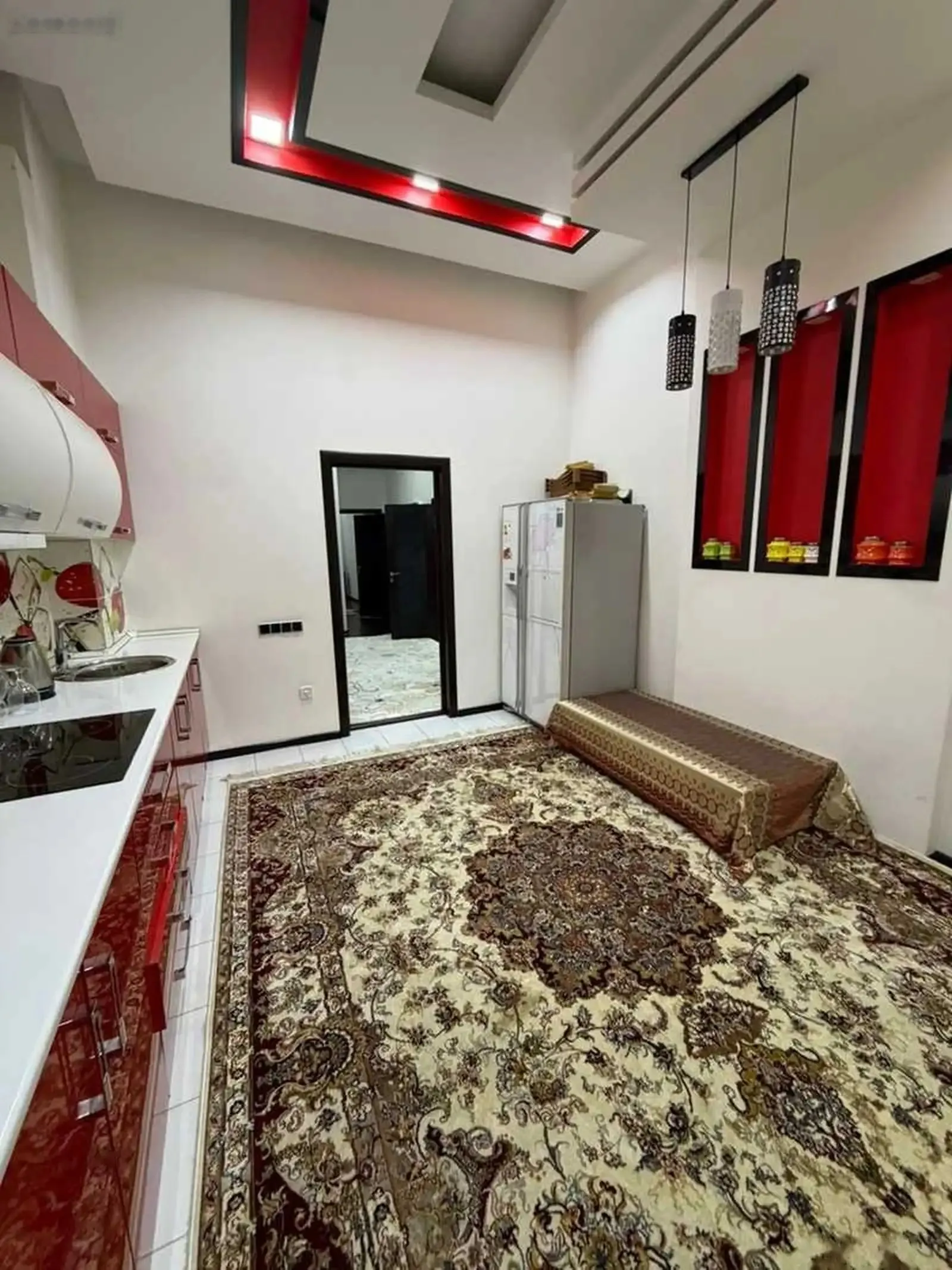 3-комн. квартира, 1 этаж, 160м², Сафо