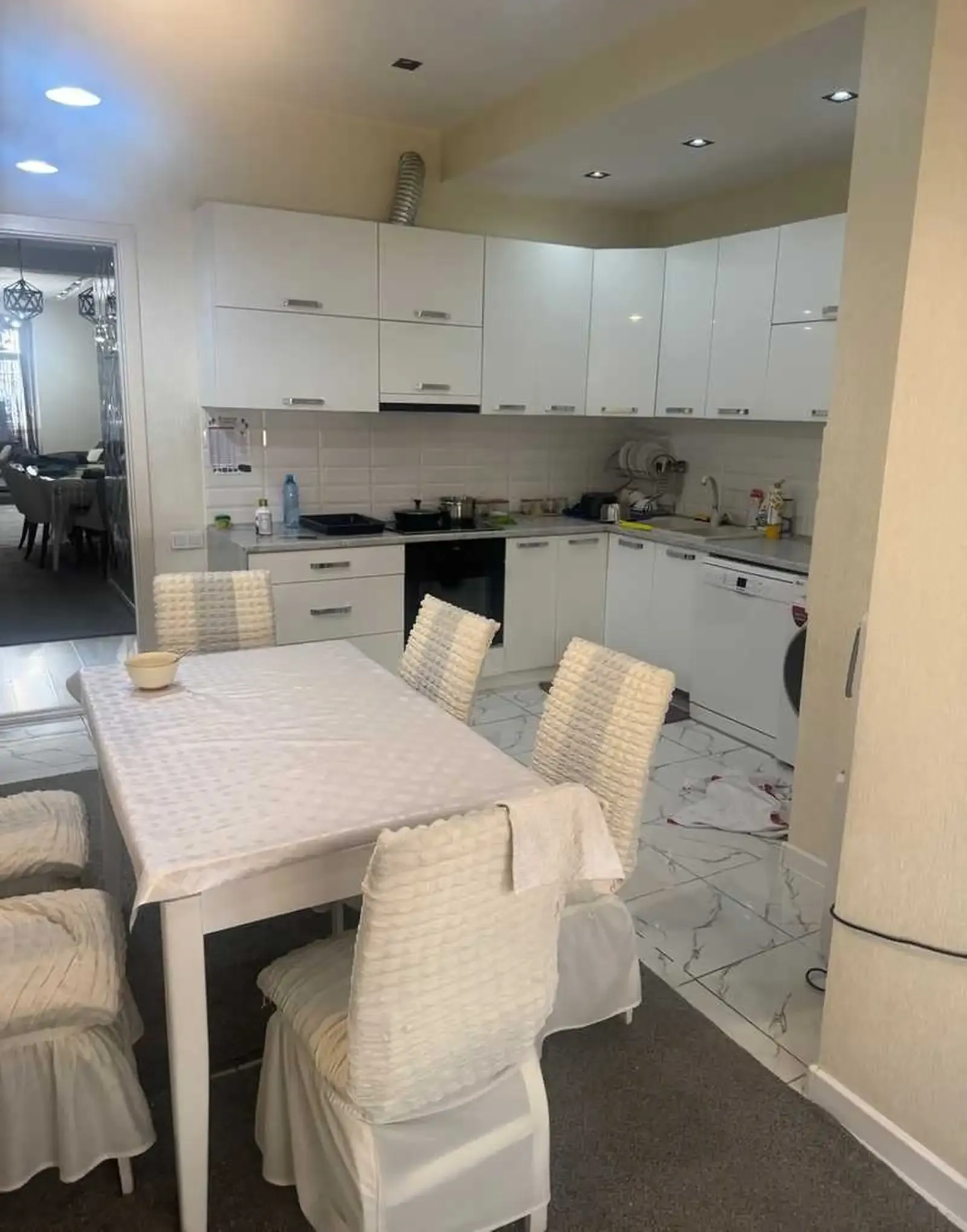 2-комн. квартира, 5 этаж, 122м², Садбарг, дом Мега Сити