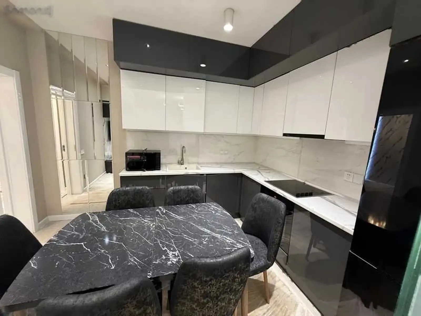 3-комн. квартира, 10 этаж, 95м², Шохмансур