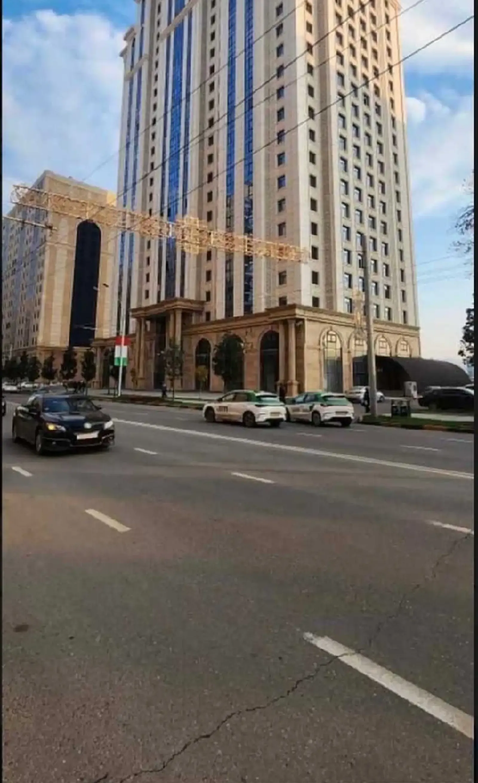 2-комн. квартира, 9 этаж, 97м², Хилтон