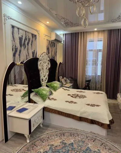 3-комн. квартира, 6 этаж, 100 м², Танка, Голубой экран