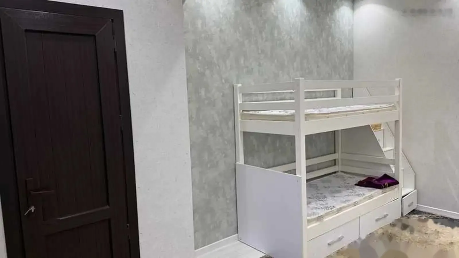3-комн. квартира, 15 этаж, 125м², Скорый