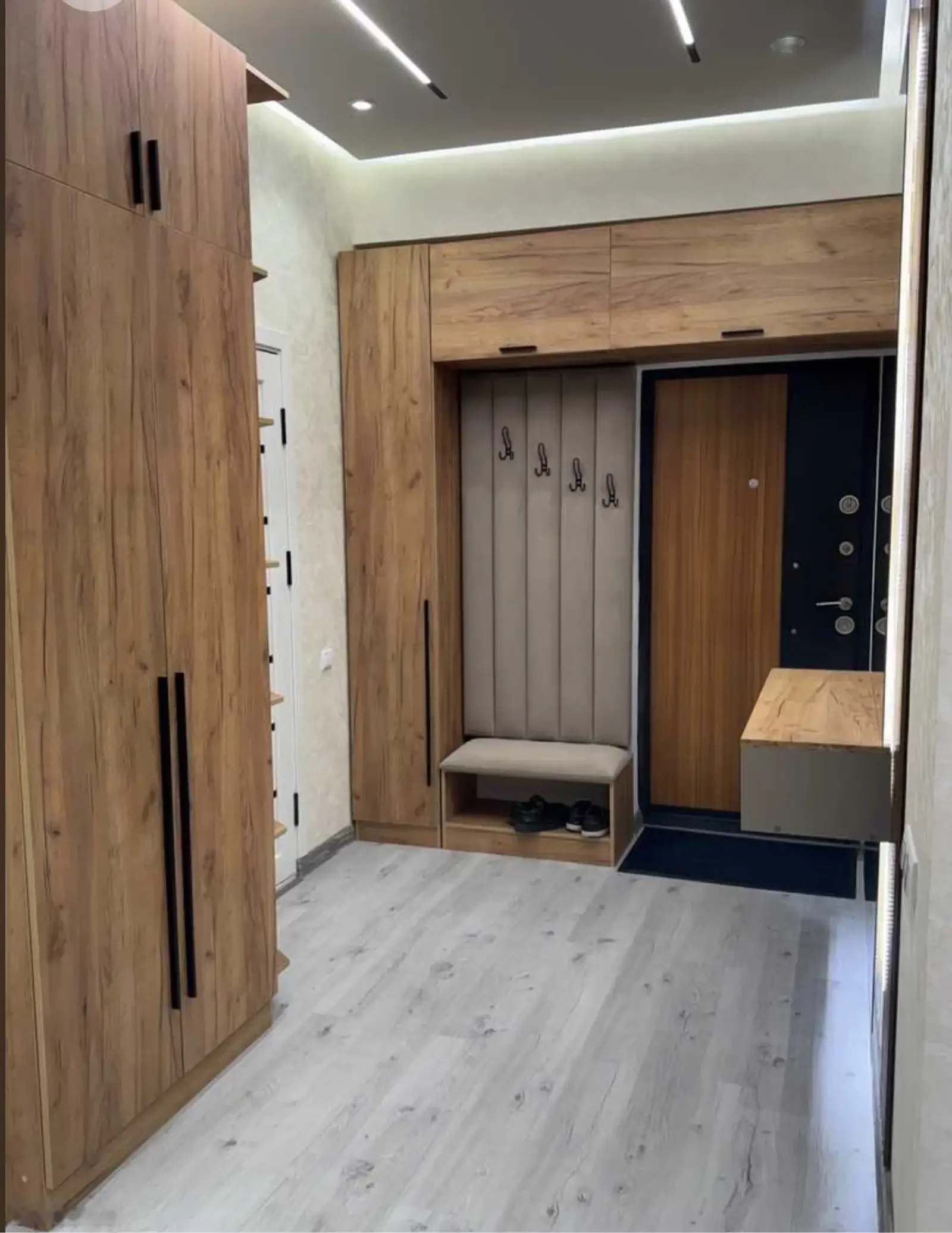 2-комн. квартира, 6 этаж, 55м², овир гранд отель
