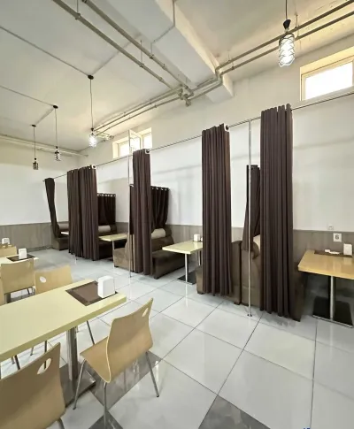 Помещение под ресторан / бар, 444м², Сино Караболо