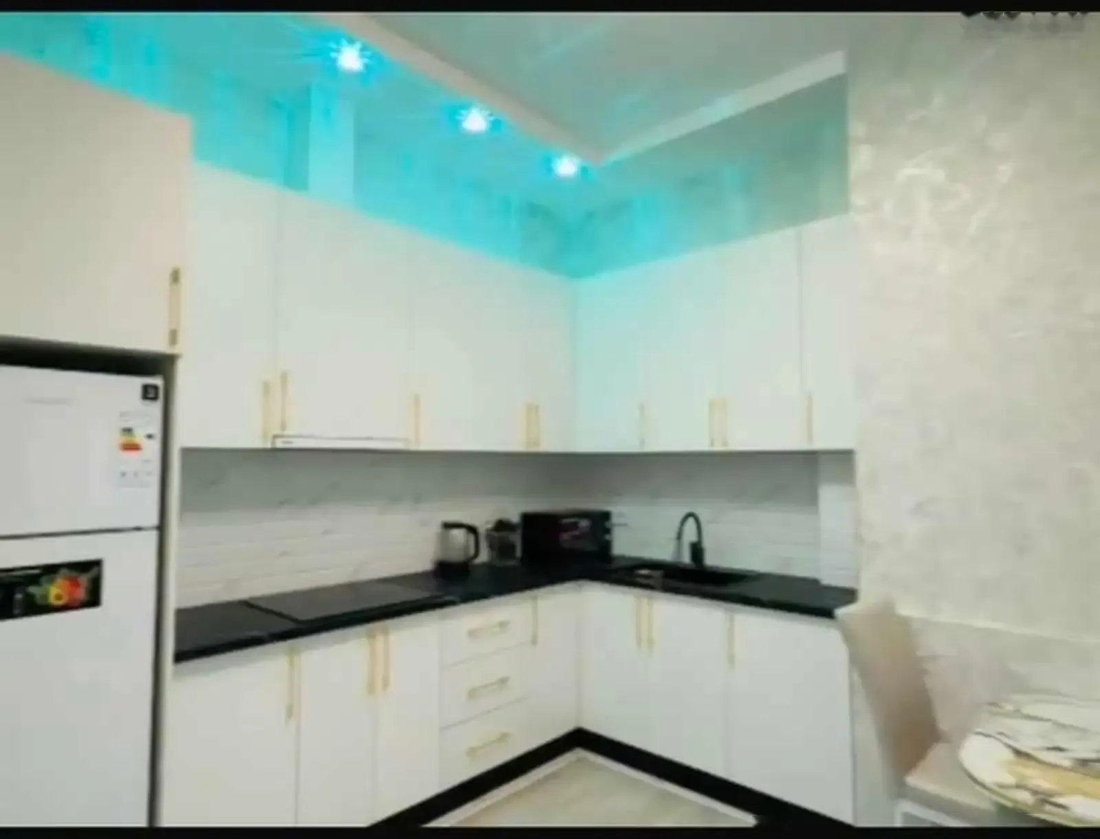 2-комн. квартира, 14 этаж, 68м², Овир