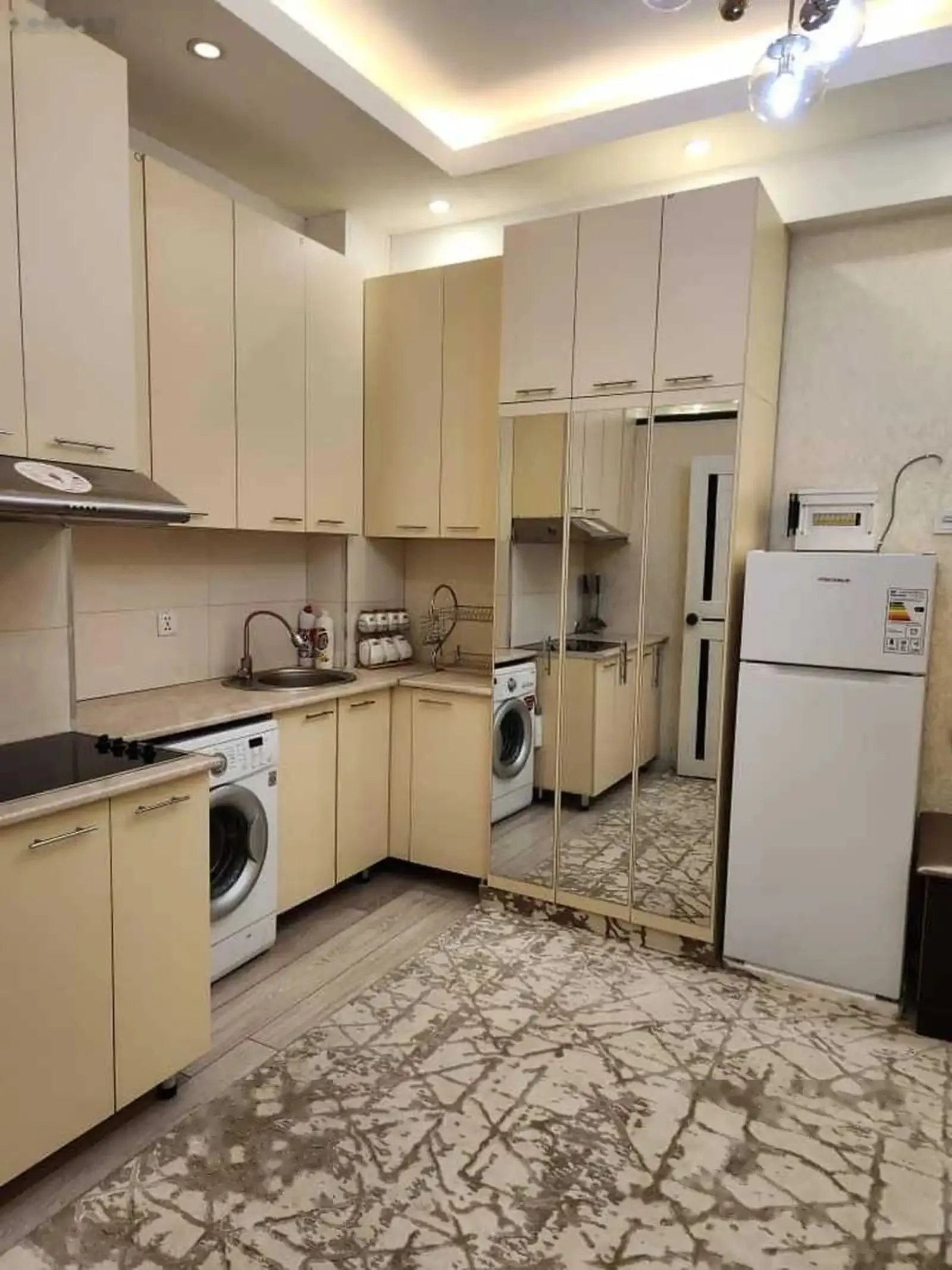 2-комн. квартира, 3 этаж, 65м², Скорый