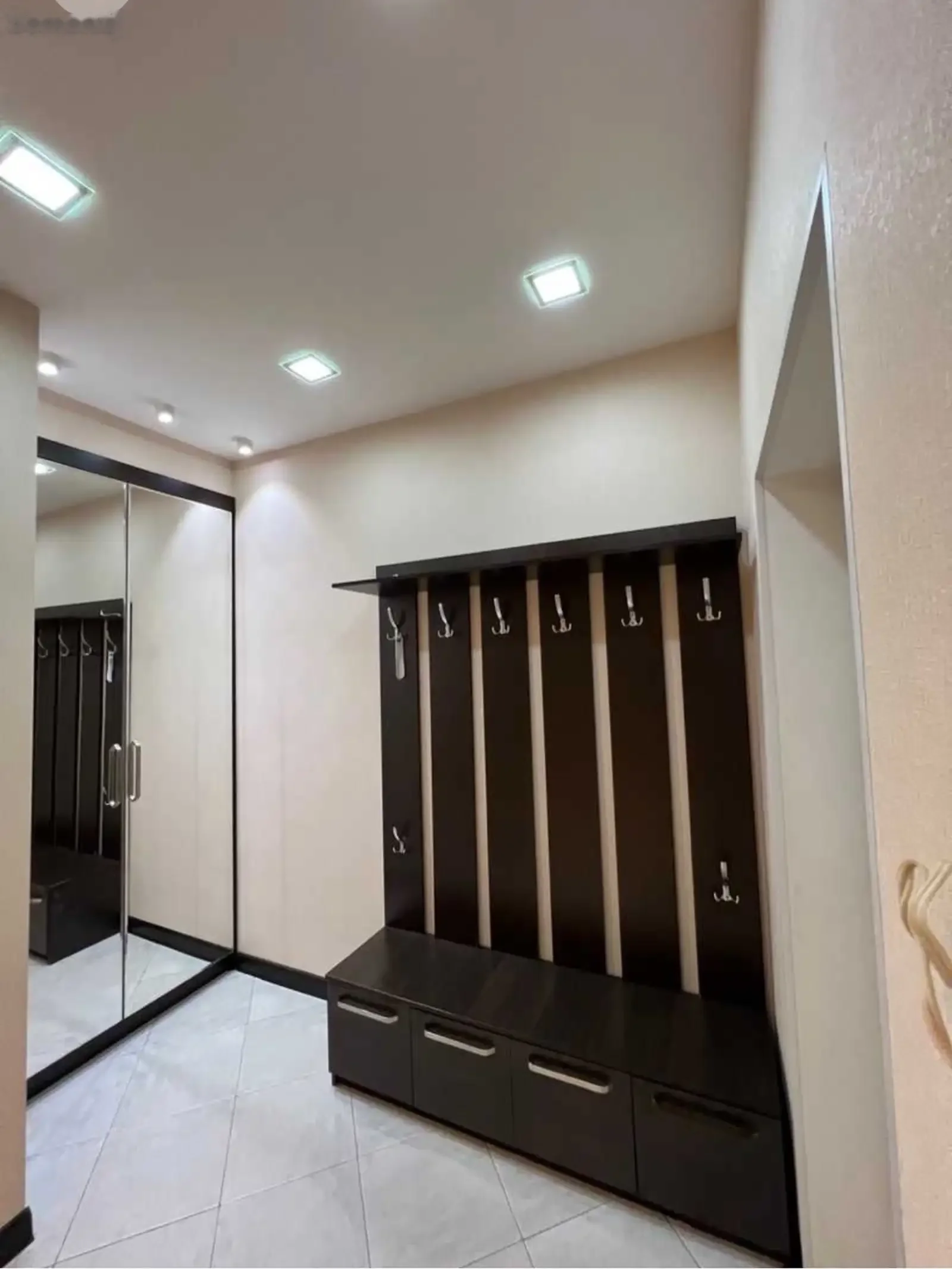 2-комн. квартира, 9 этаж, 90м², Профсоюз