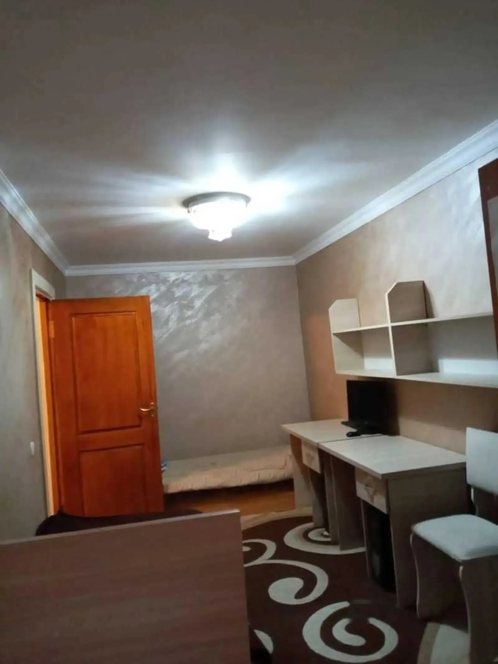 3-комн. квартира, 2 этаж, 80м², Аэропорт