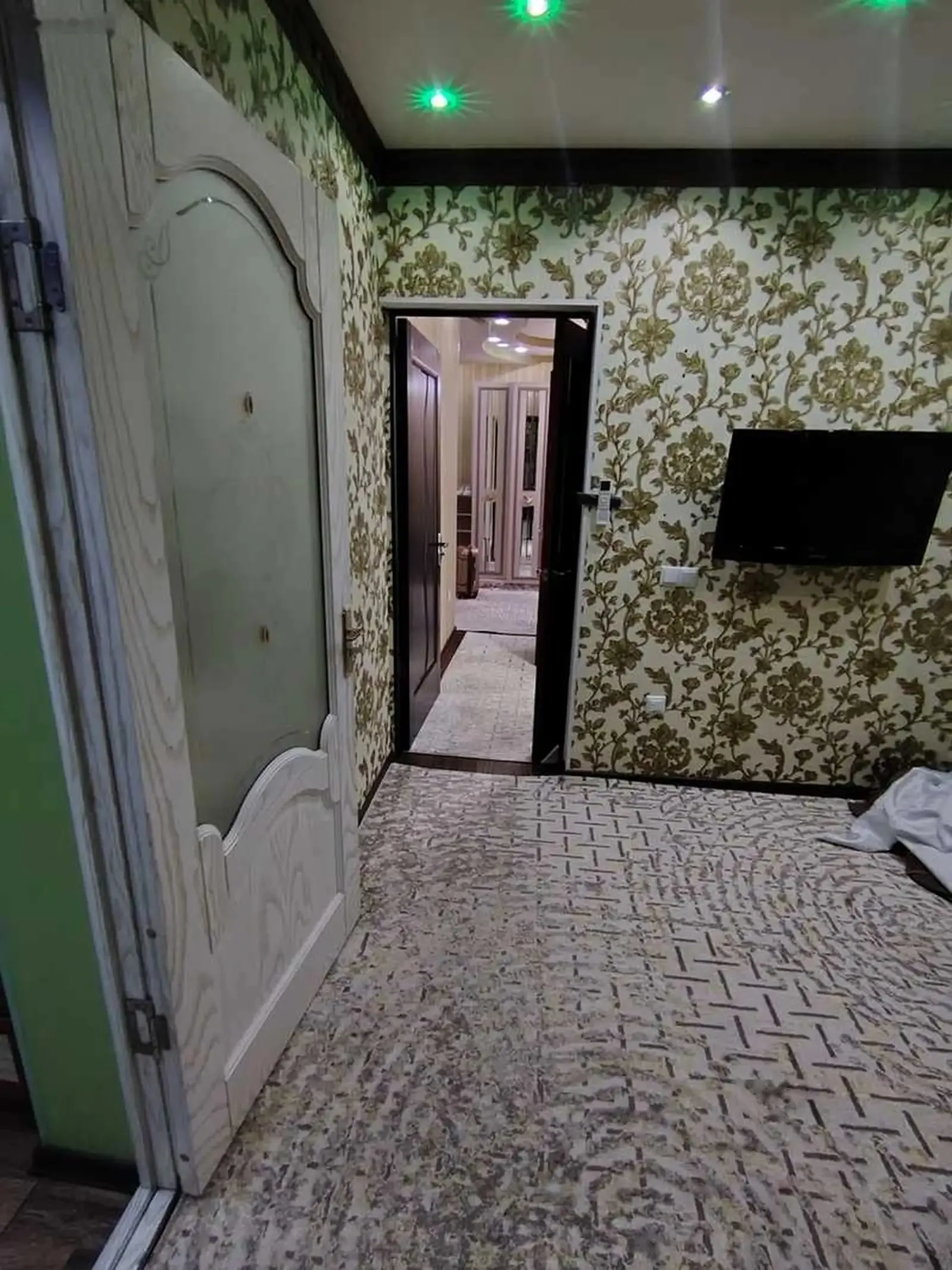 3-комн. квартира, 11 этаж, 69м², Колхози Россия, ресторан Амончон