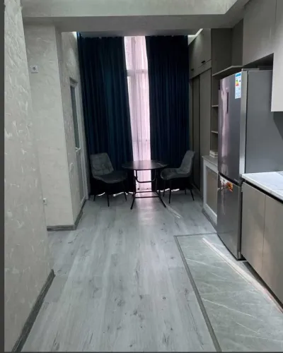 2-комн. квартира, 5 этаж, 50м², Овир, Гранд отель