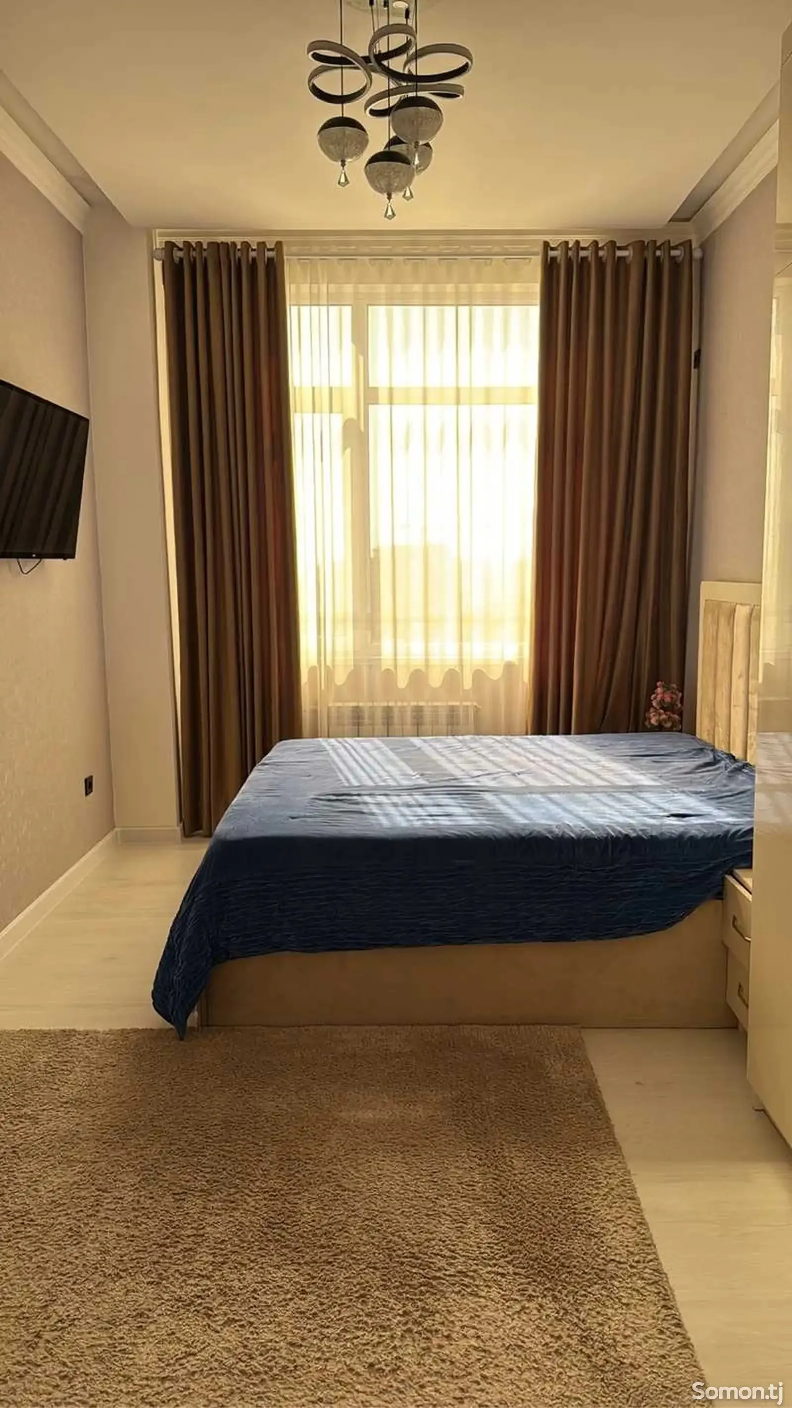 3-к квартира, 12 этаж, 97 м², пайкари голубой экран