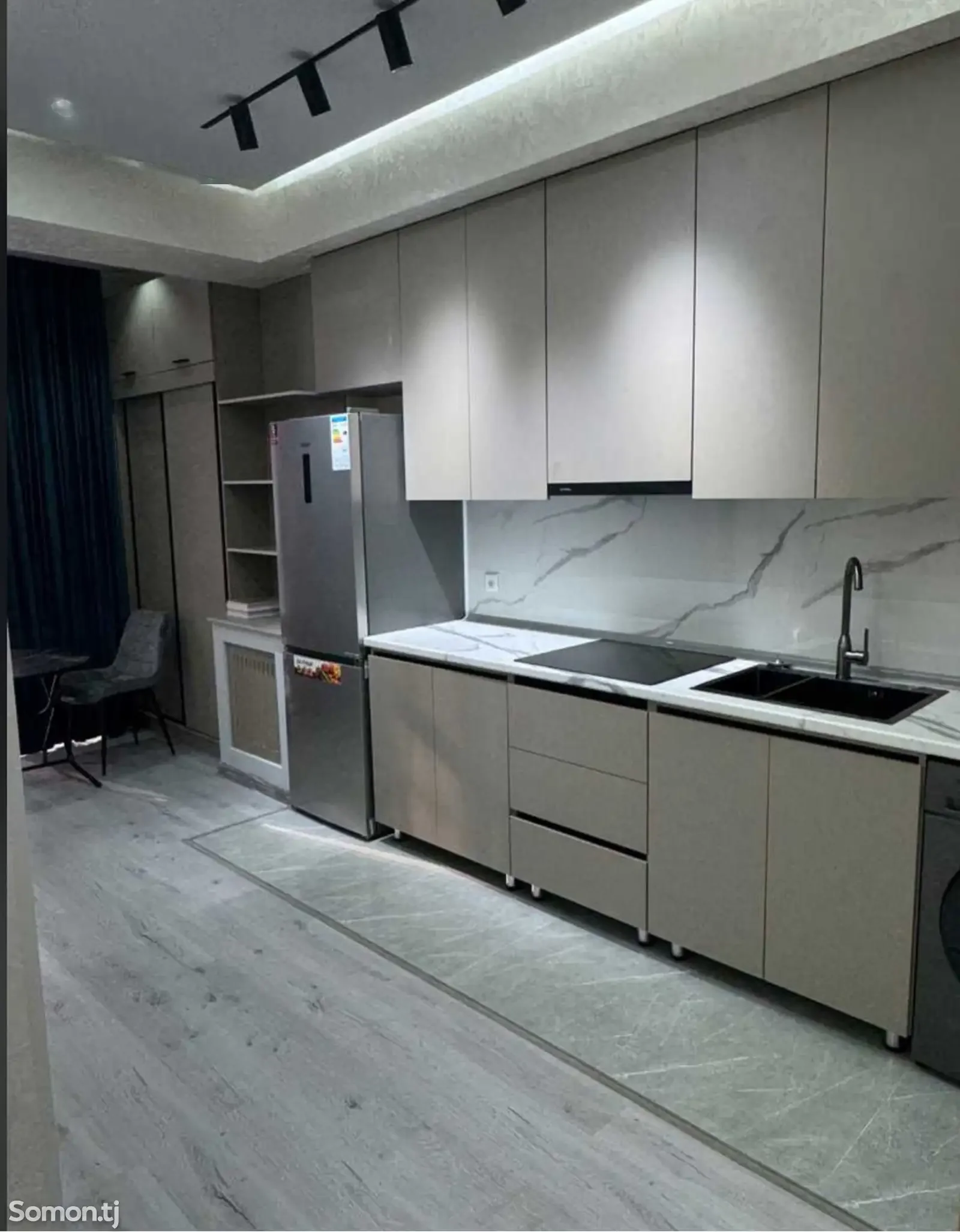 2-комн. квартира, 6 этаж, 55м², овир гранд отель