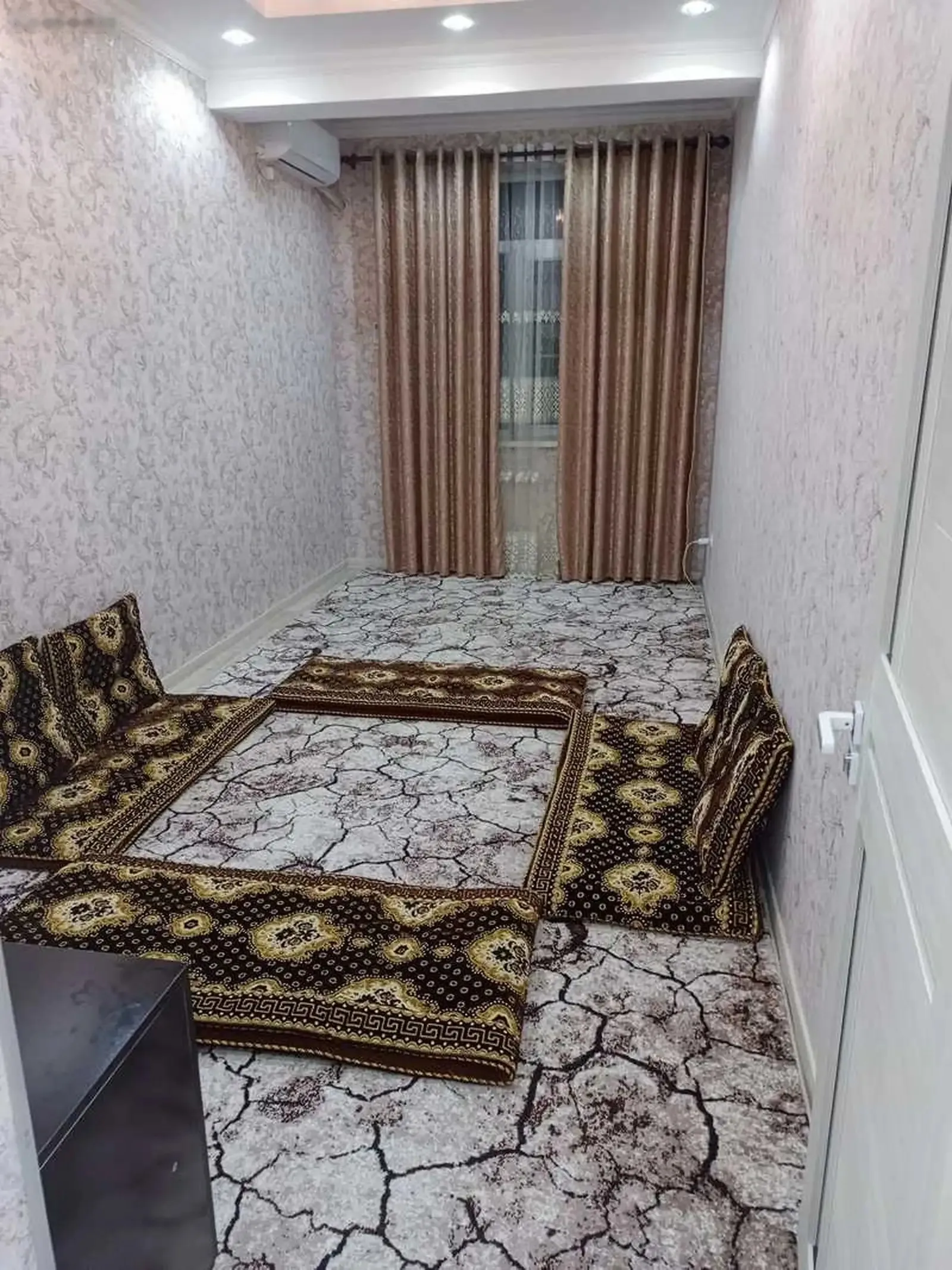 2-комн. квартира, 12 этаж, 70м², Фирдавси