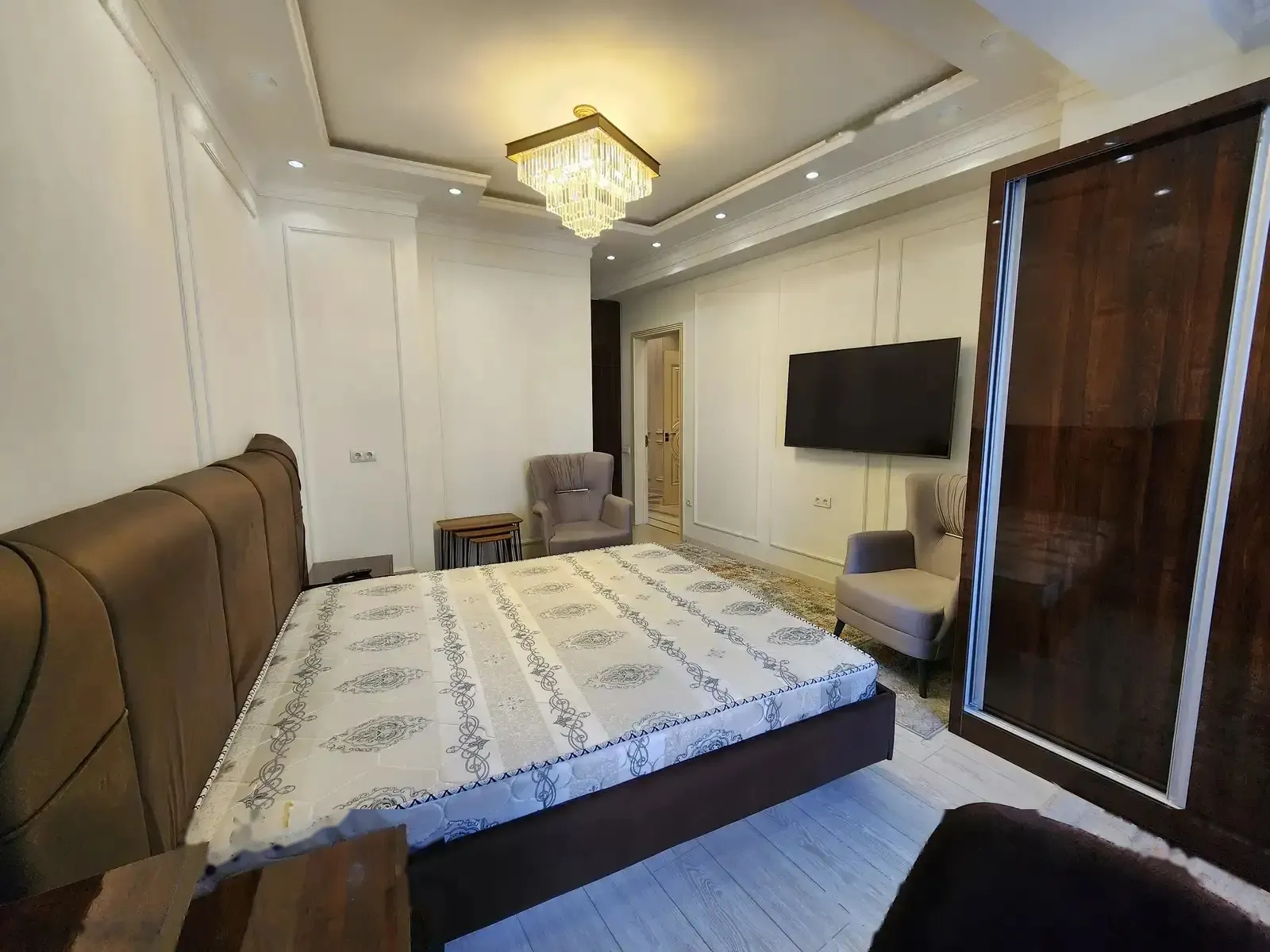 3-комн. квартира, 6 этаж, 130м², Шохмансур