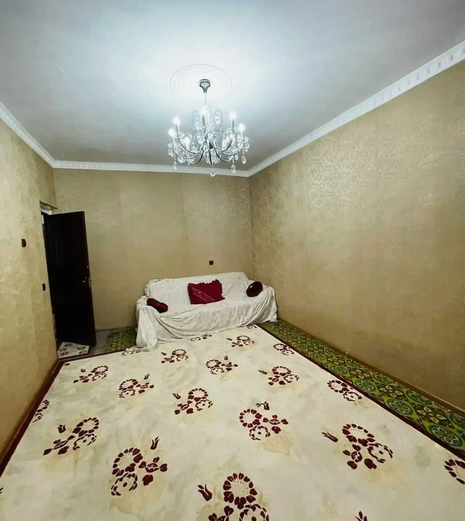 5-комн. квартира, 9 этаж, 100м², 103мкр пушти Маркази савдои Сияриён