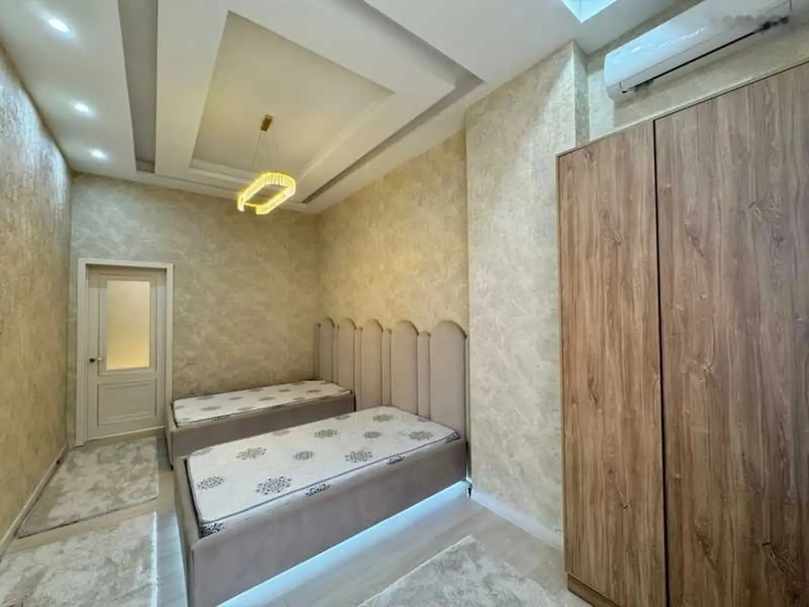 3-комн. квартира, 2 этаж, 115м², 82мкр