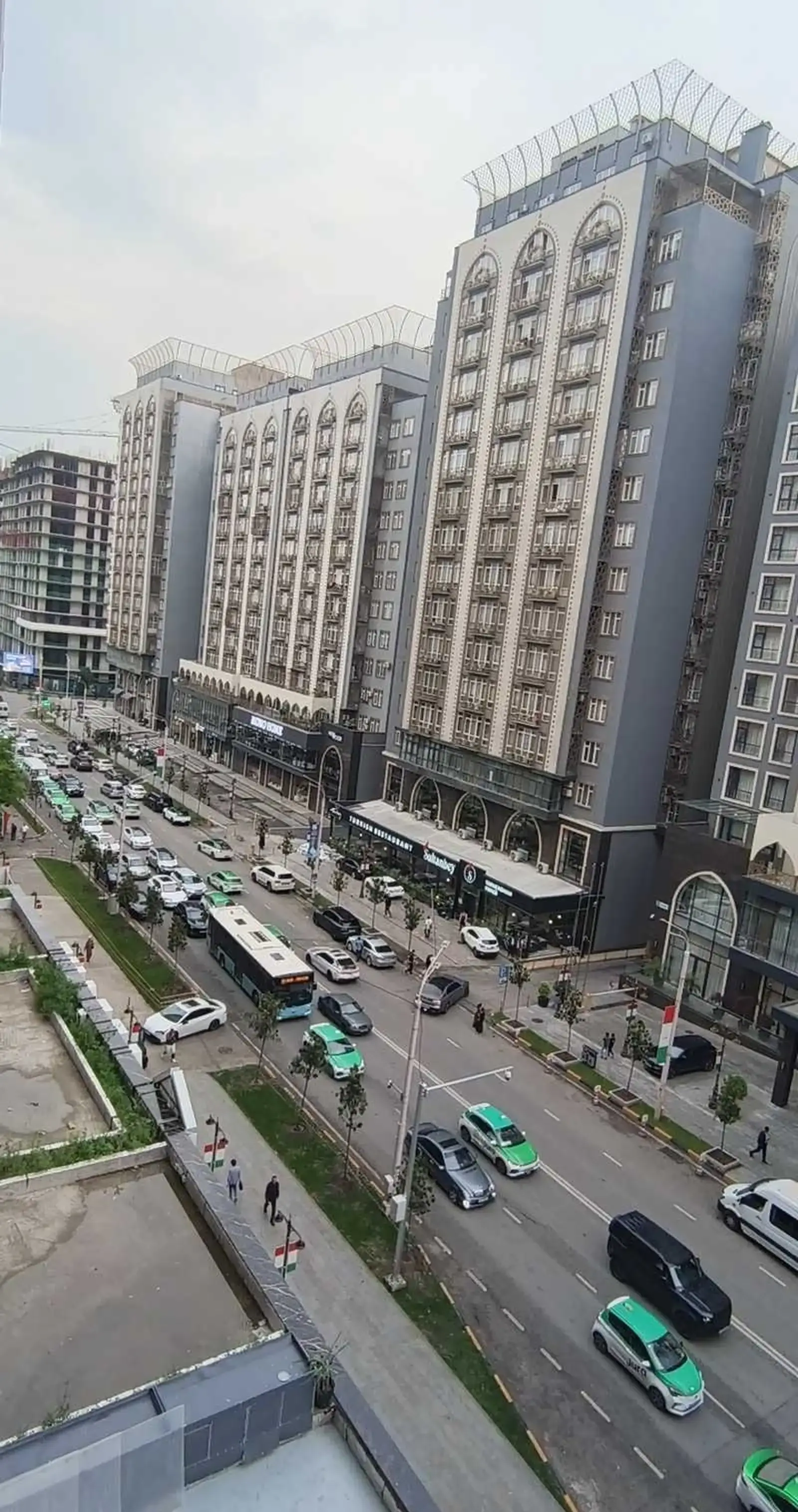 3-комн. квартира, 6 этаж, 78м², Шохмансур ( Султанбей рӯ ба рӯи доми Авранг)