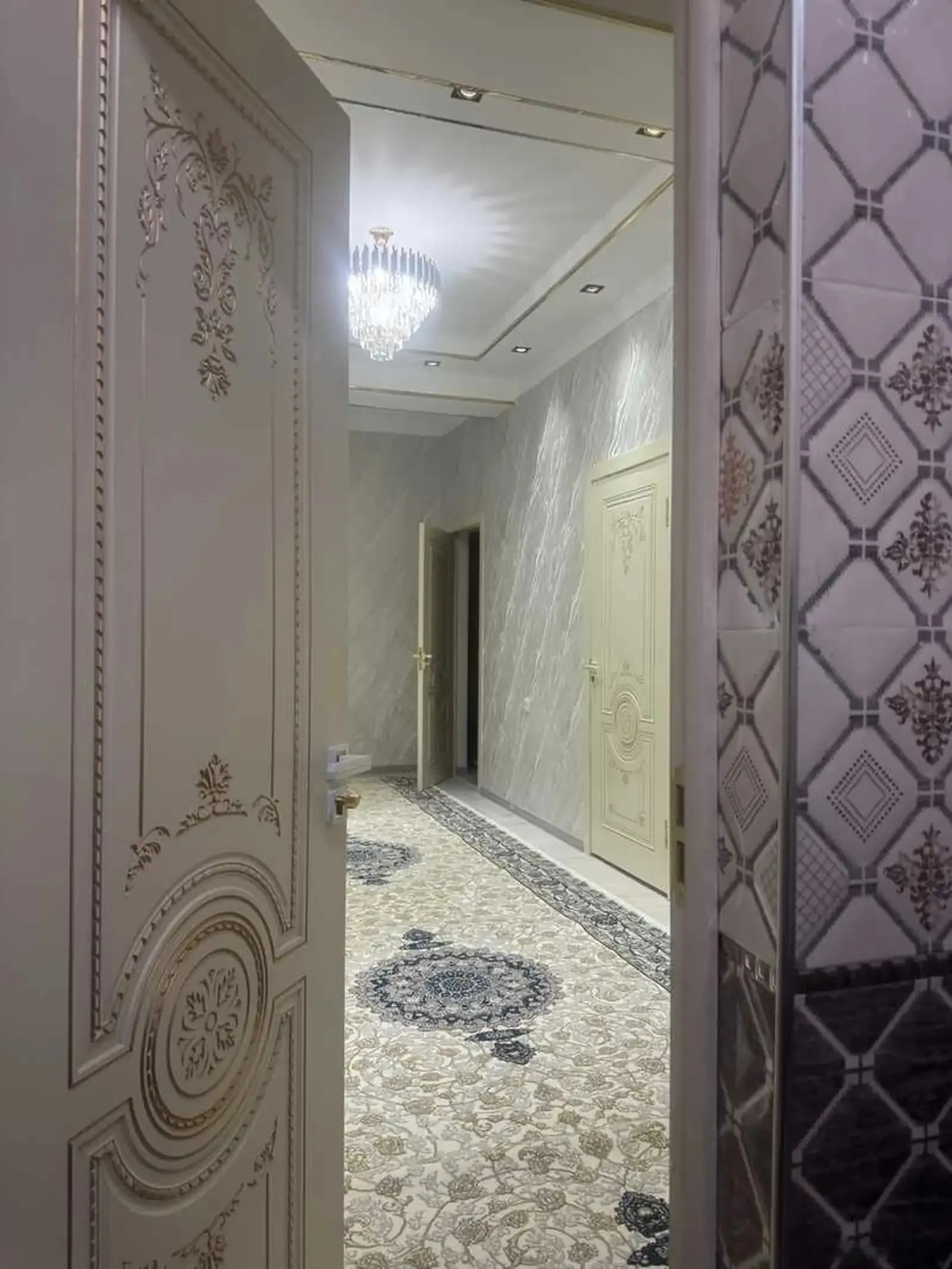 2-комн. квартира, 10 этаж, 100м², боги ботаники