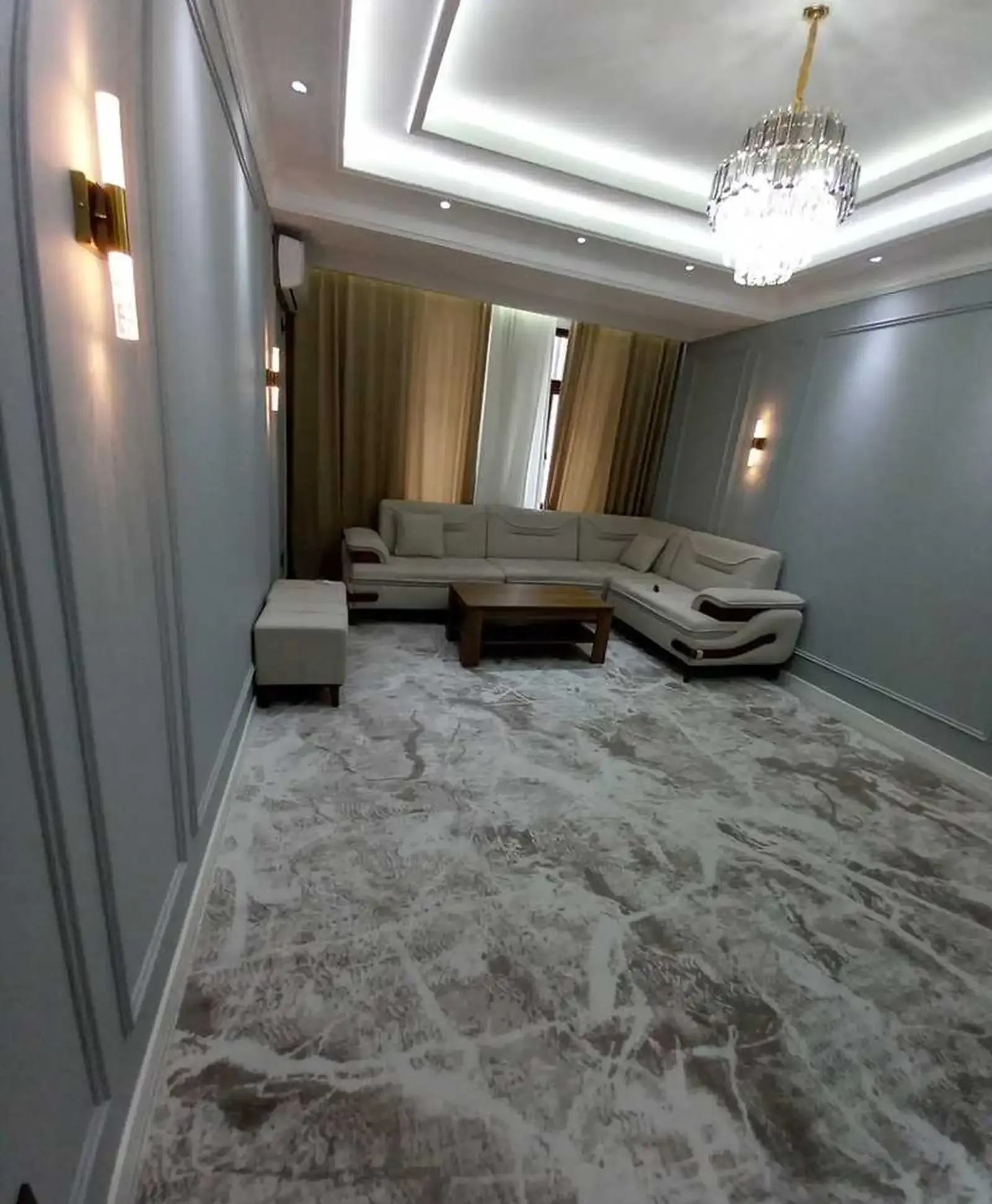 2-комн. квартира, 11 этаж, 75м², Овир, Славянский