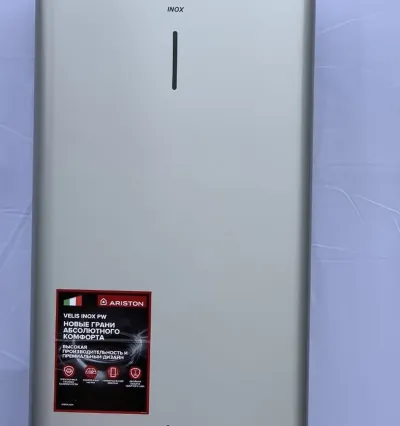 Водонагреватель Ariston 80л, плоский