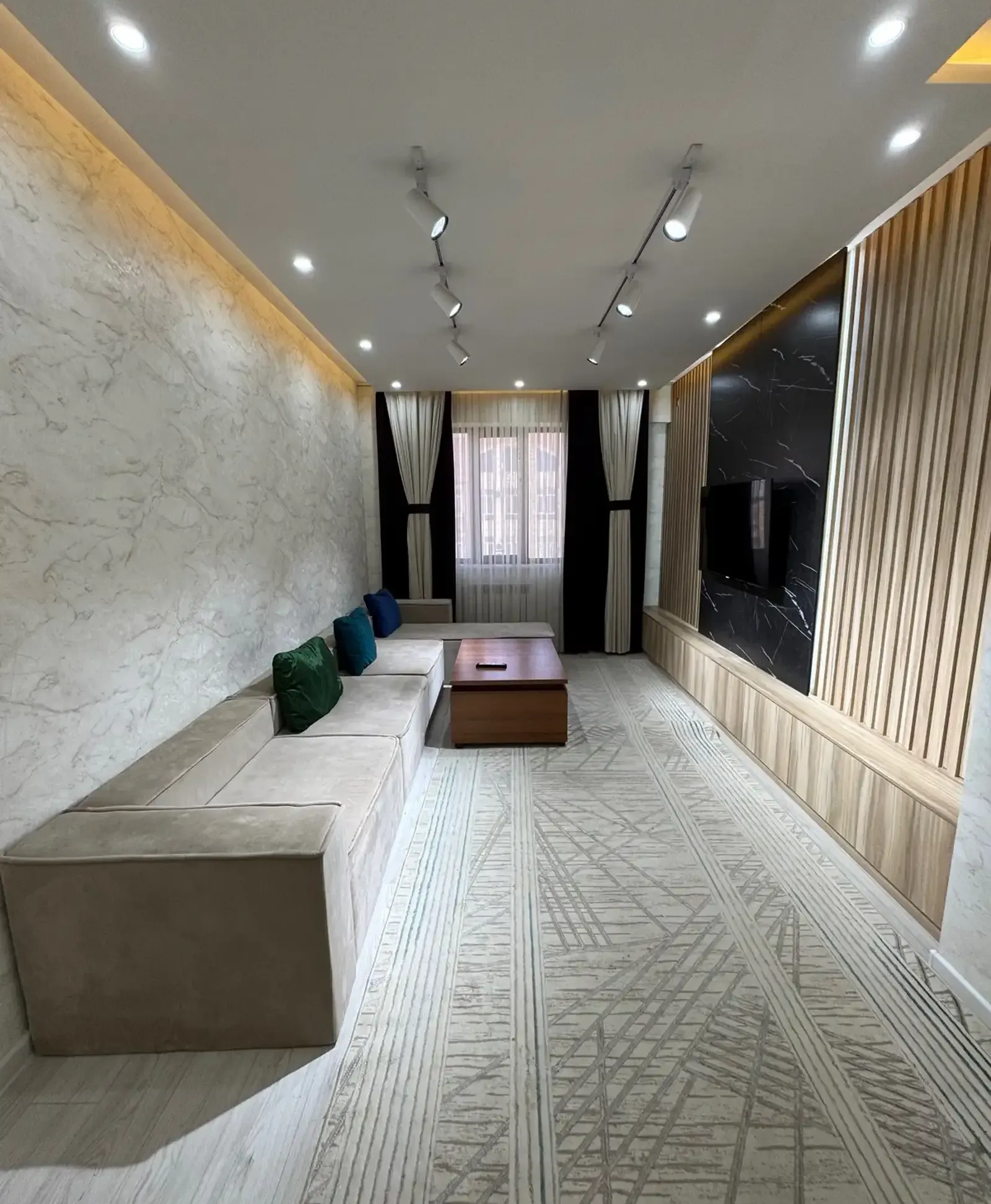 2-комн. квартира, 10 этаж, 90м², Ёвар/Овир/Султанбей/Грандь Отель