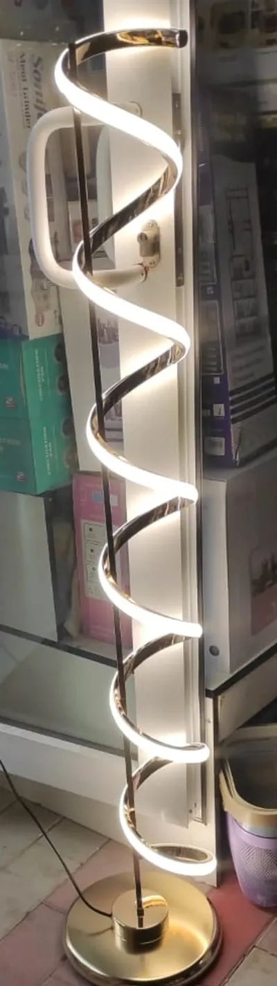 Светодиодный LED напольный торшер спиралевидной формы