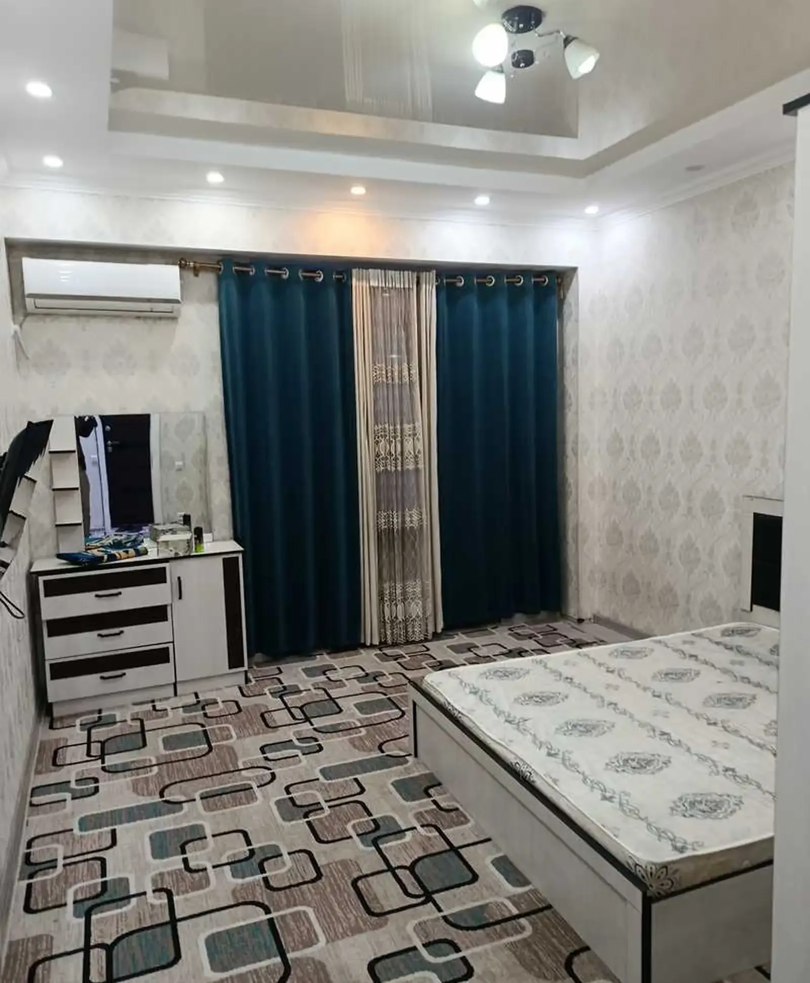 2-комн. квартира, 16 этаж, 52м², Дом печати