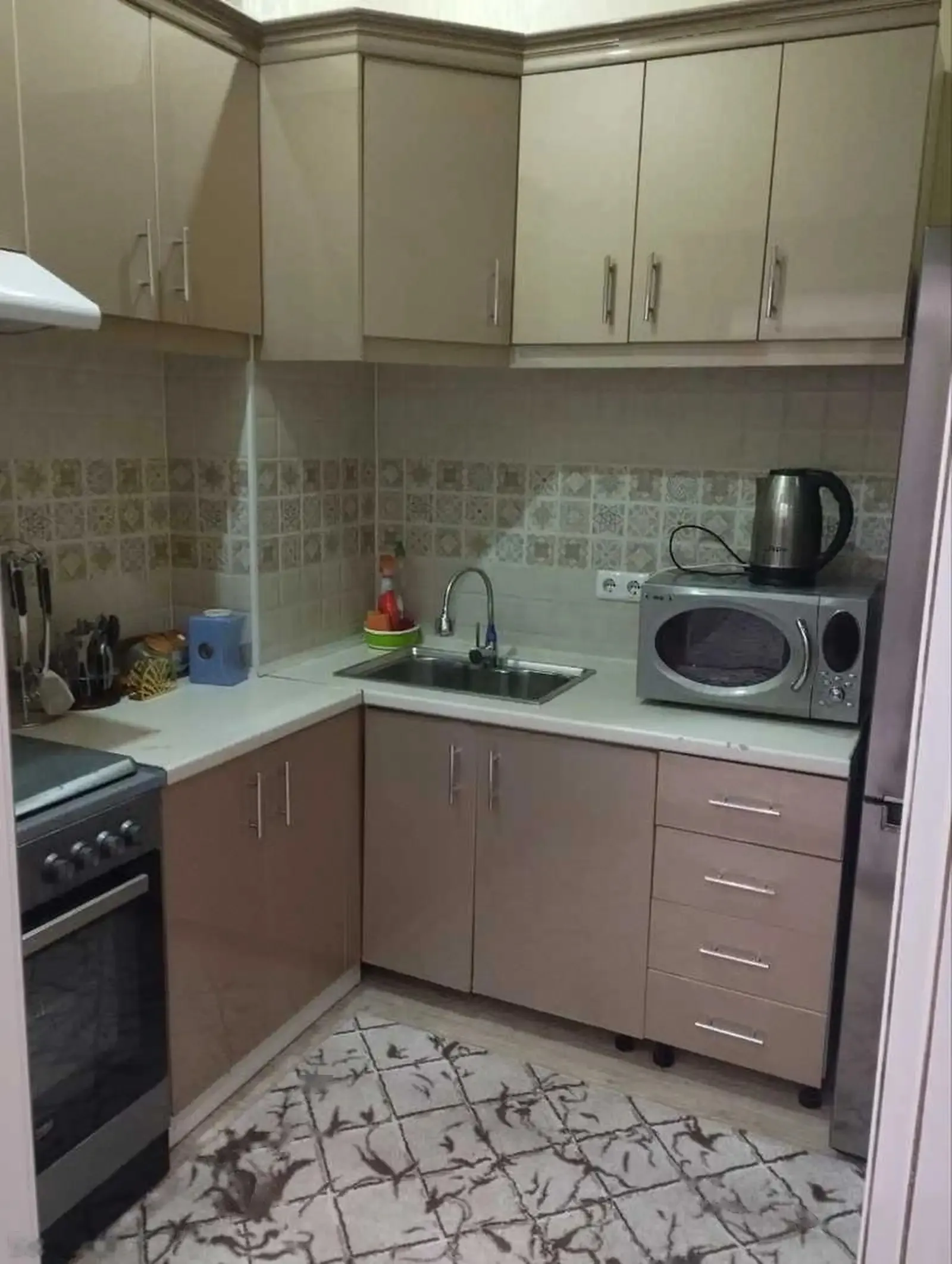 2-комн. квартира, 16 этаж, 53м², Cадбарг