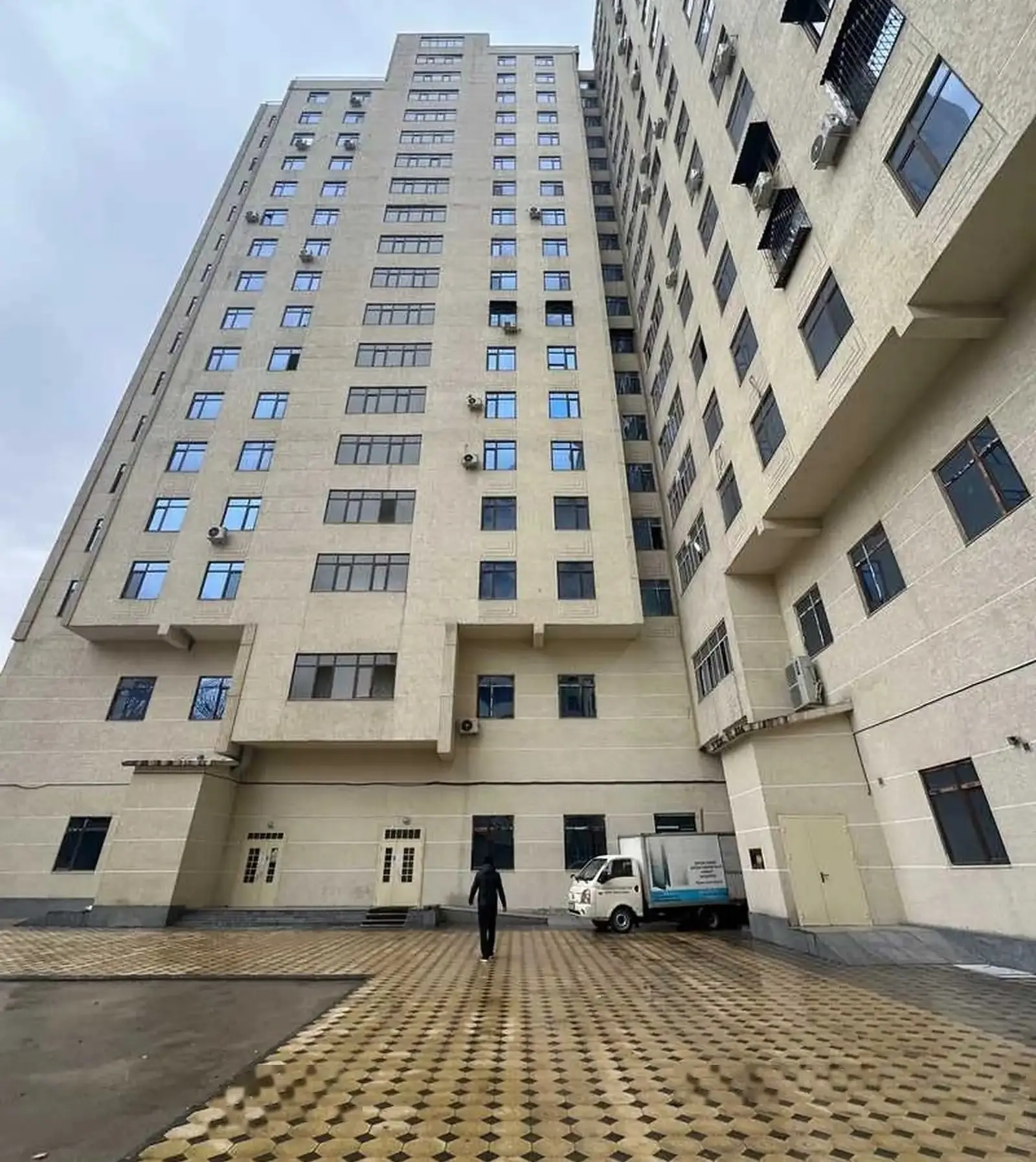 3-комн. квартира, 10 этаж, 100м², Шоҳмансур