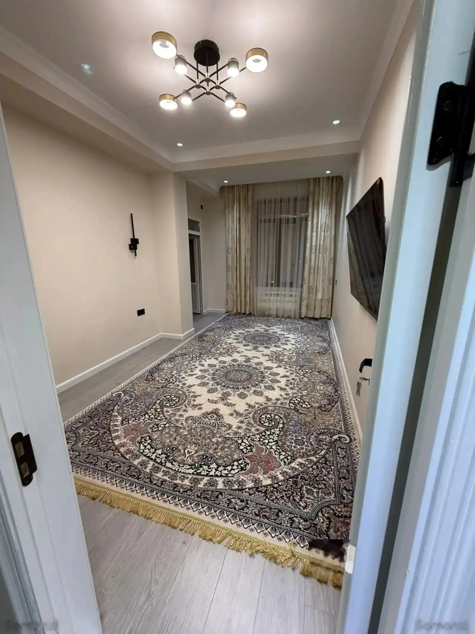 2-комн. квартира, 3 этаж, 80м², Исмоили Сомони