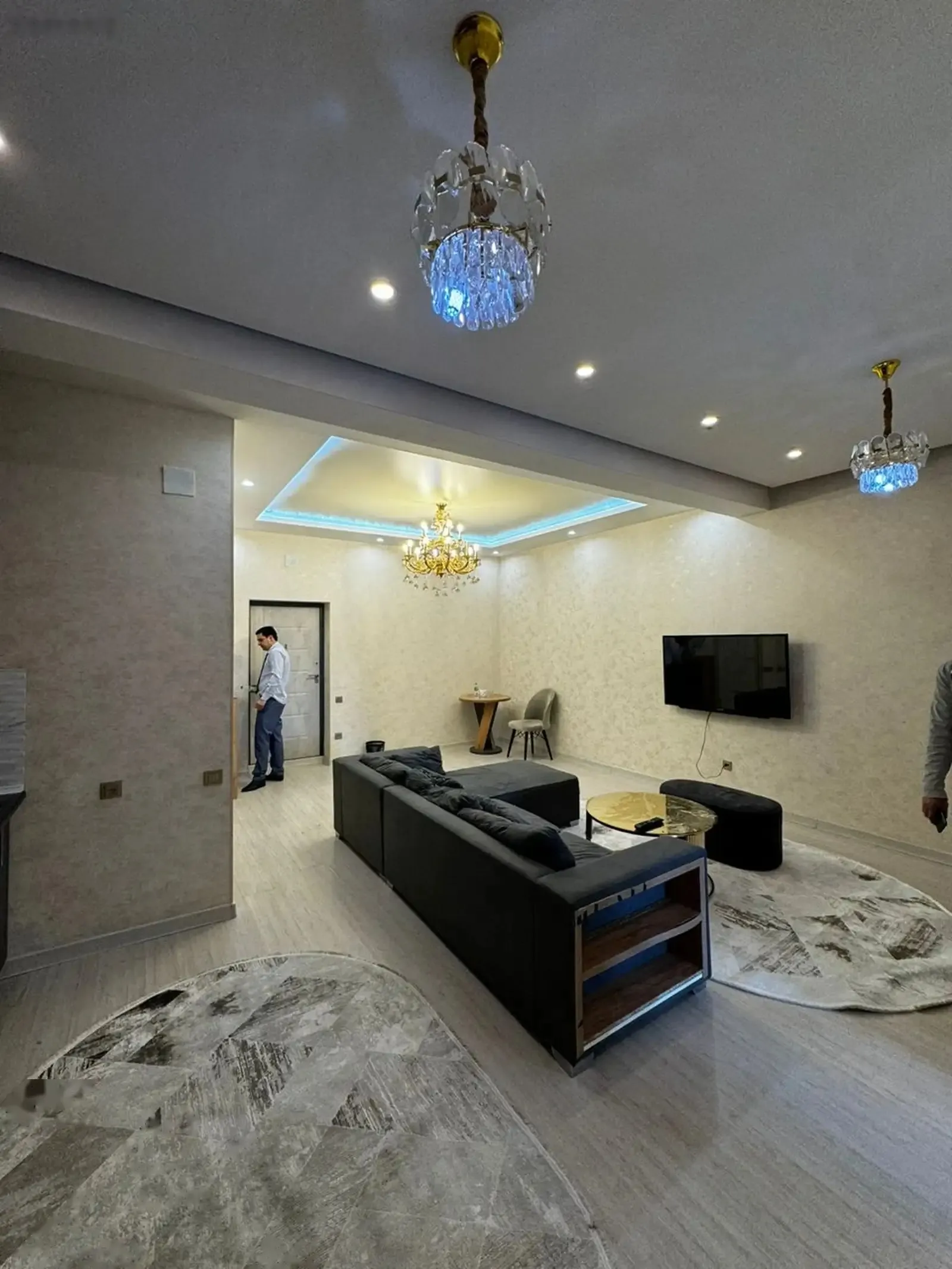 2-комн. квартира, 15 этаж, 90м², овир