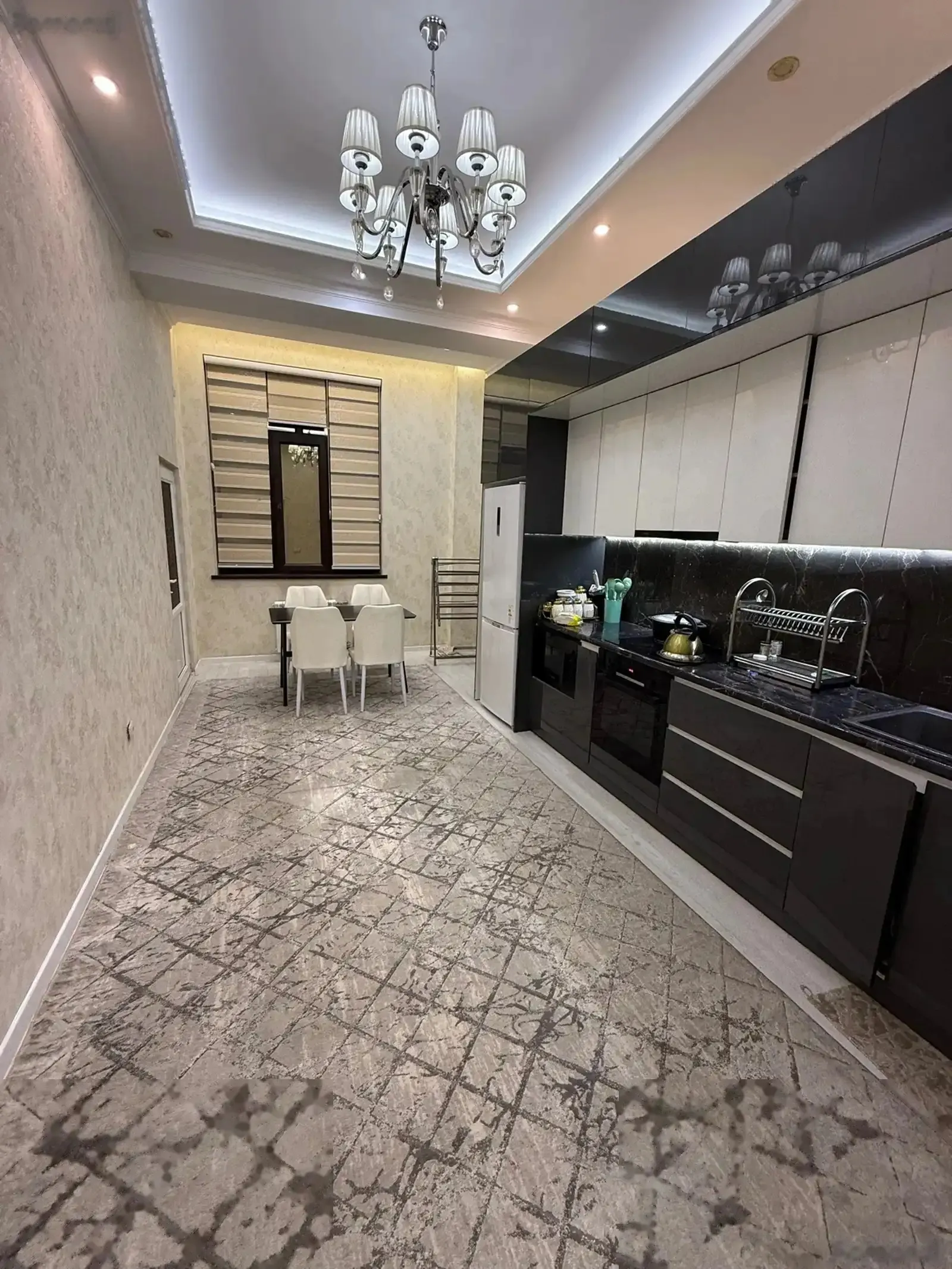 3-комн. квартира, 2 этаж, 145м², И.Сомони