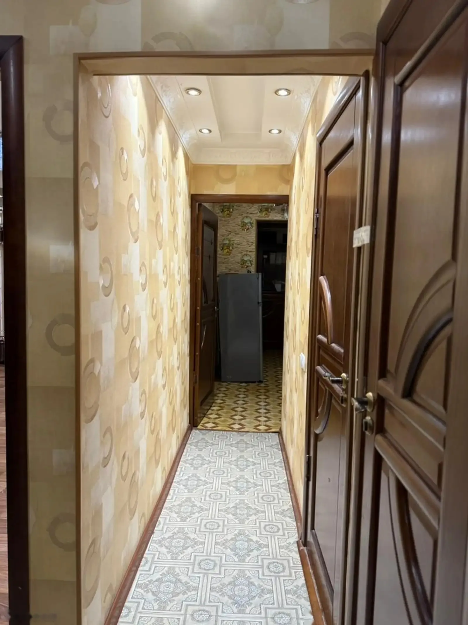 3-комн. квартира, 2 этаж, 80м², профсоюз