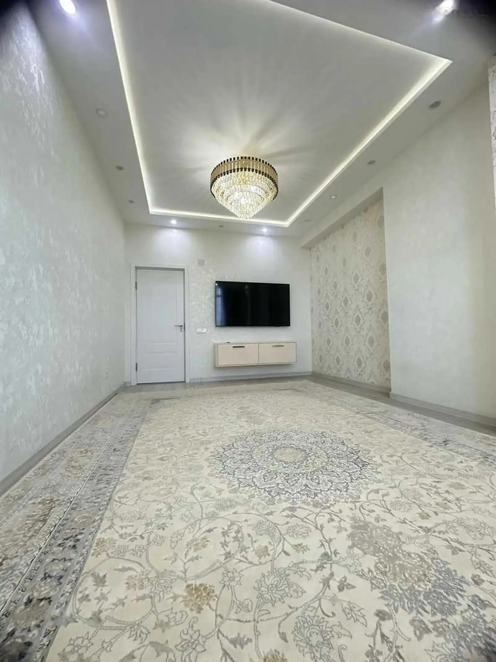 3-комн. квартира, 10 этаж, 78м², Повороти Аэропорт