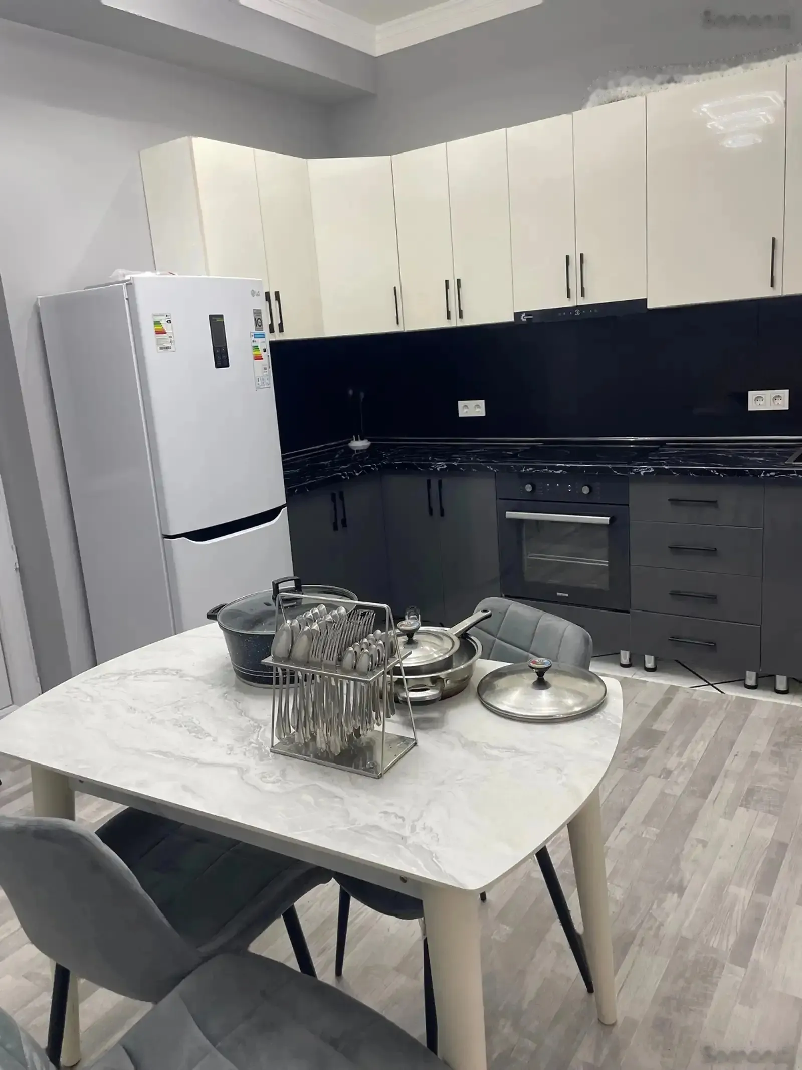 2-комн. квартира, 10 этаж, 70м², И.Сомони