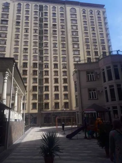 2-комн. квартира, 12 этаж, 81м², дом печати