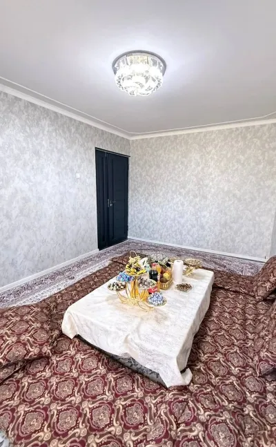 3-комн. квартира, 1 этаж, 76 м², Сино 103мкр Сияриен
