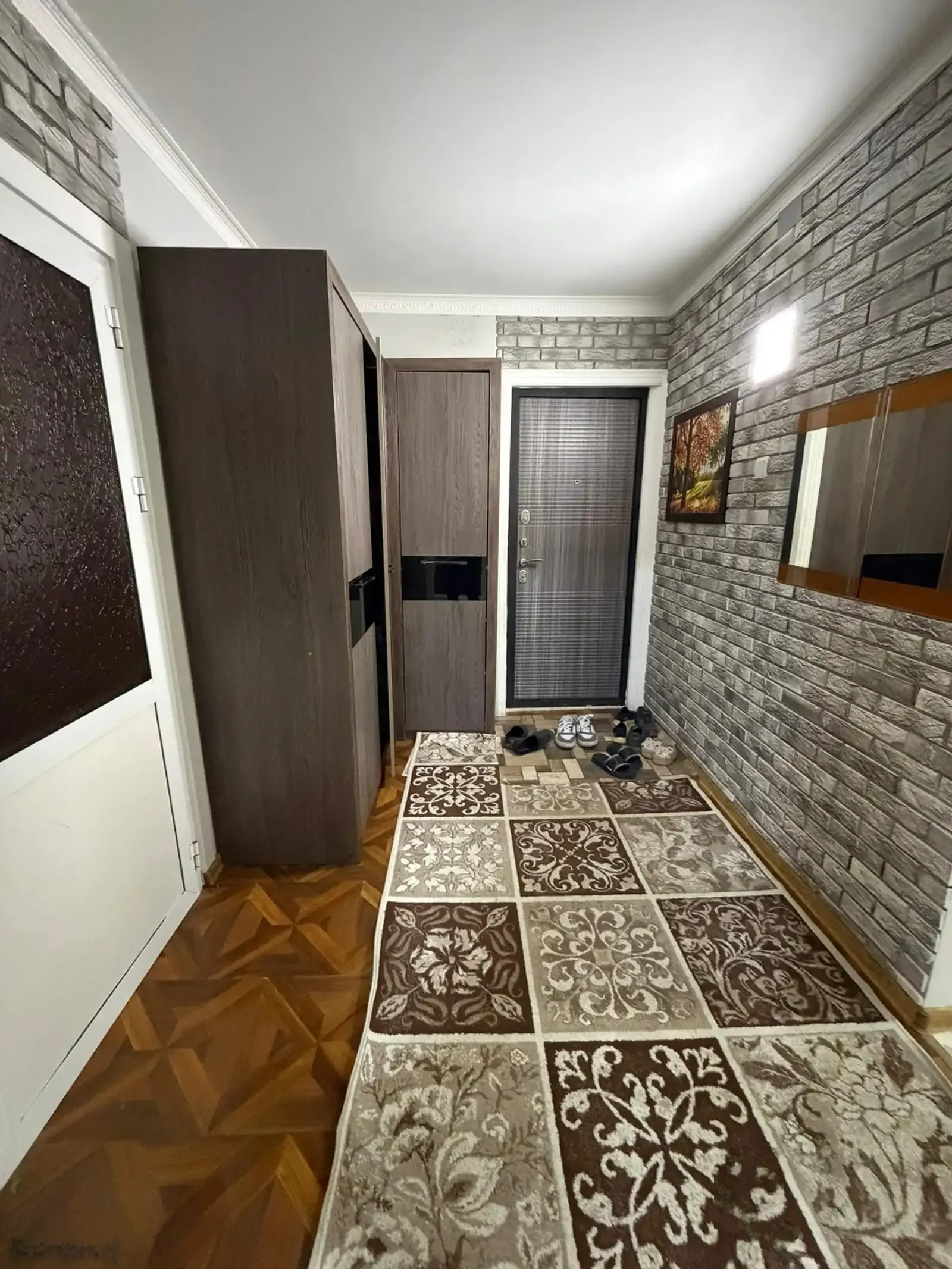 3-комн. квартира, 2 этаж, 70 м², 3 мкр