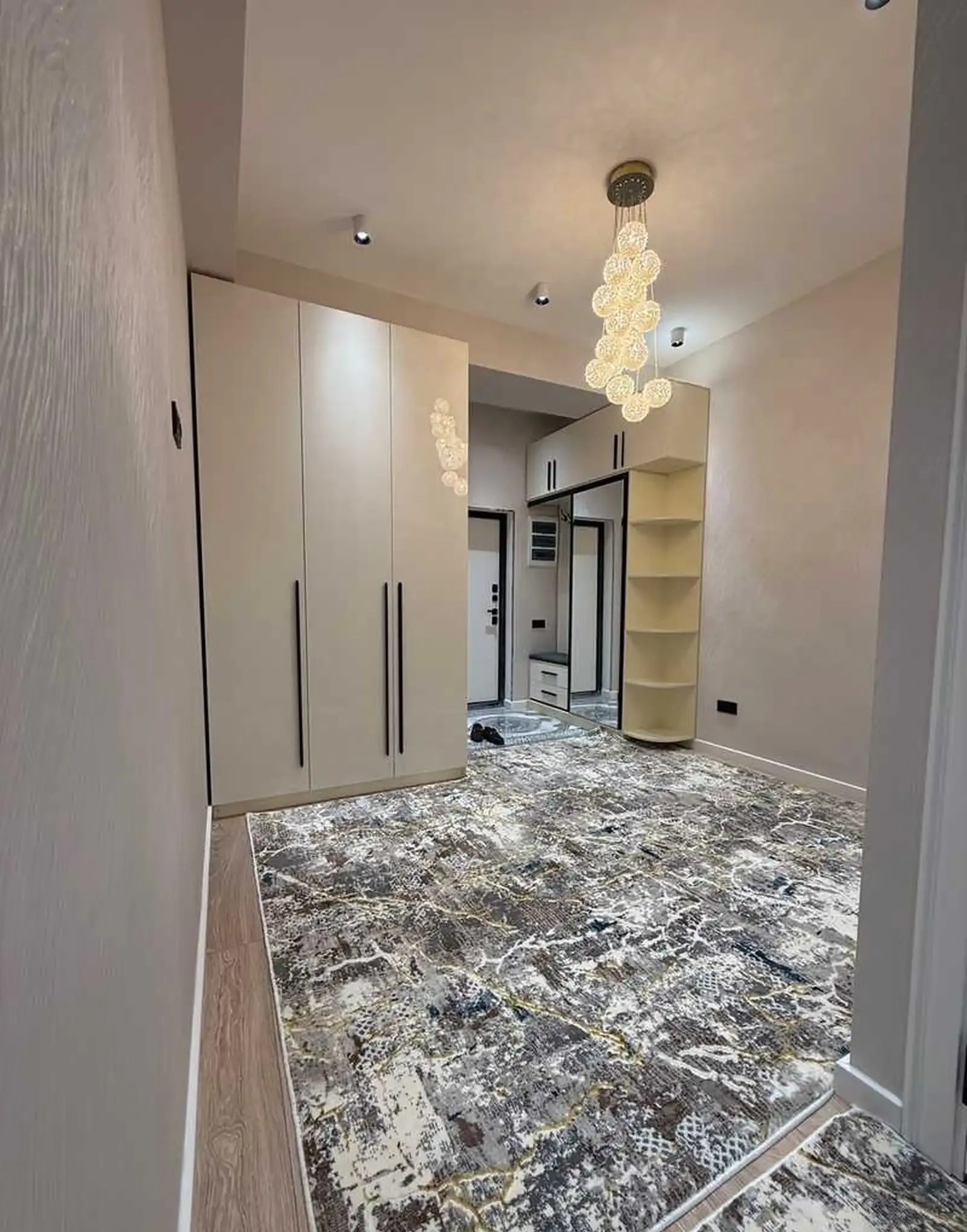 2-комн. квартира, 15 этаж, 85м², 82 мкр