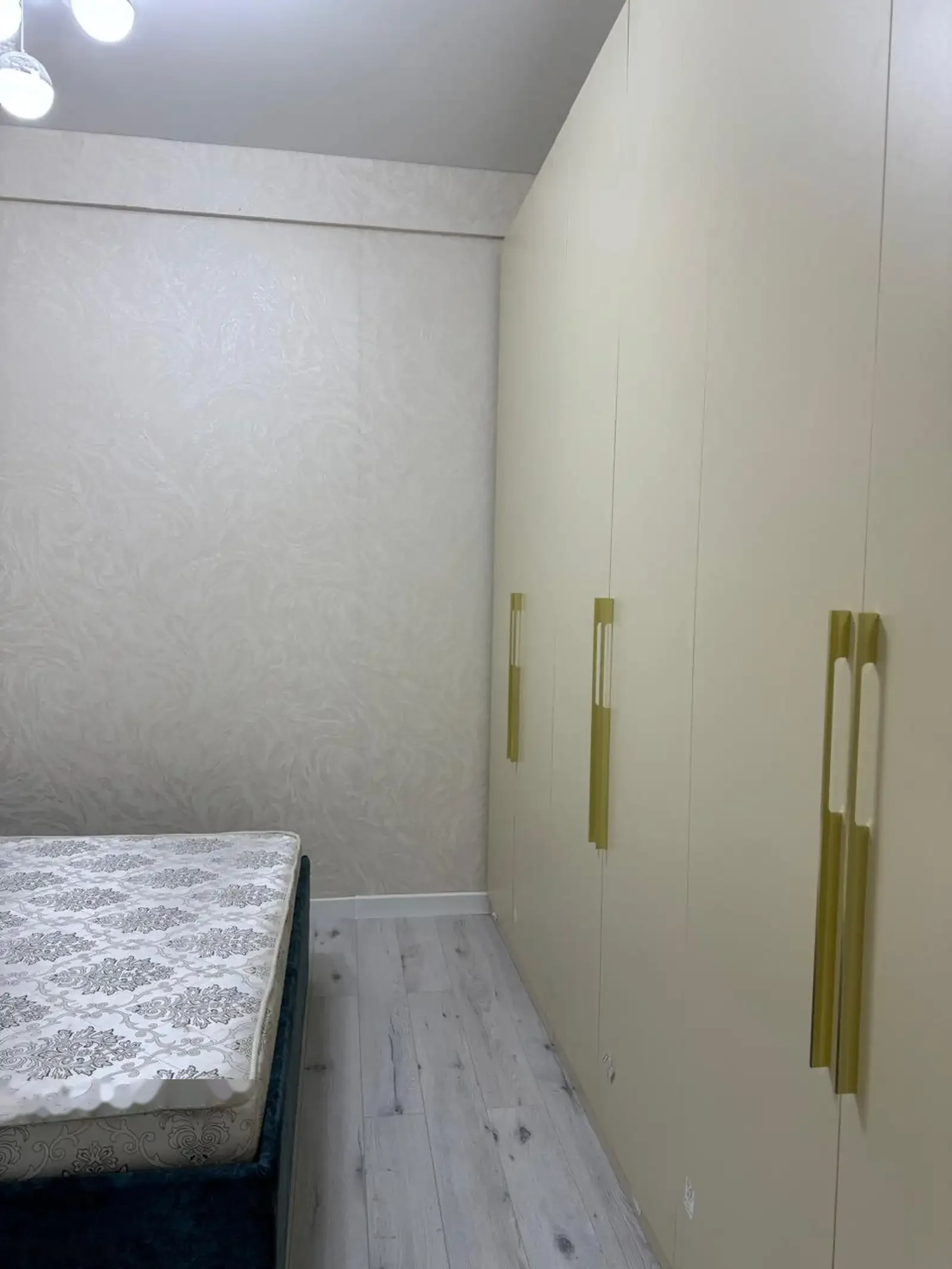 2-комн. квартира, 9 этаж, 72м², Шохмансур