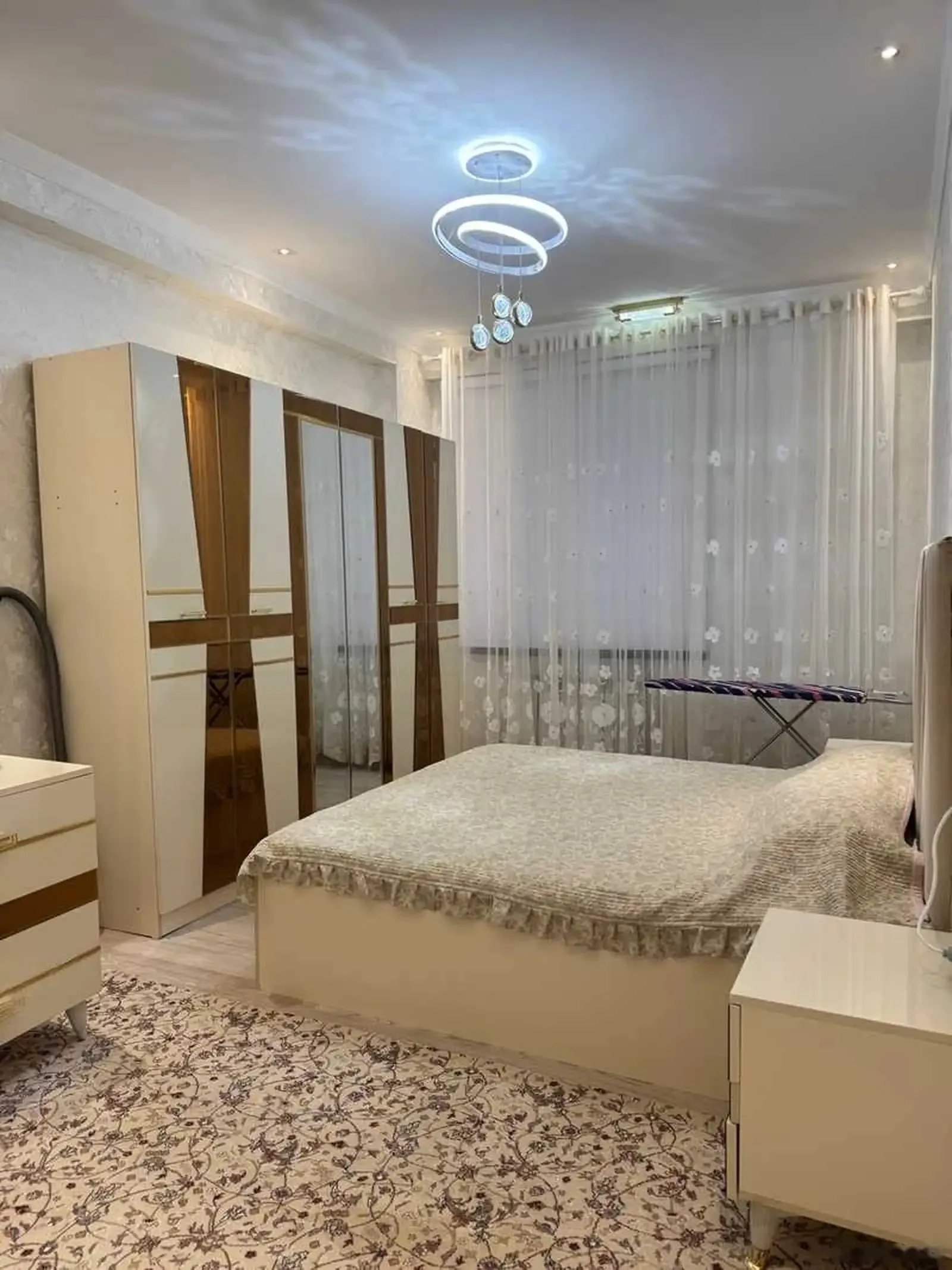 2-комн. квартира, 4 этаж, 60м², Боги ботаники