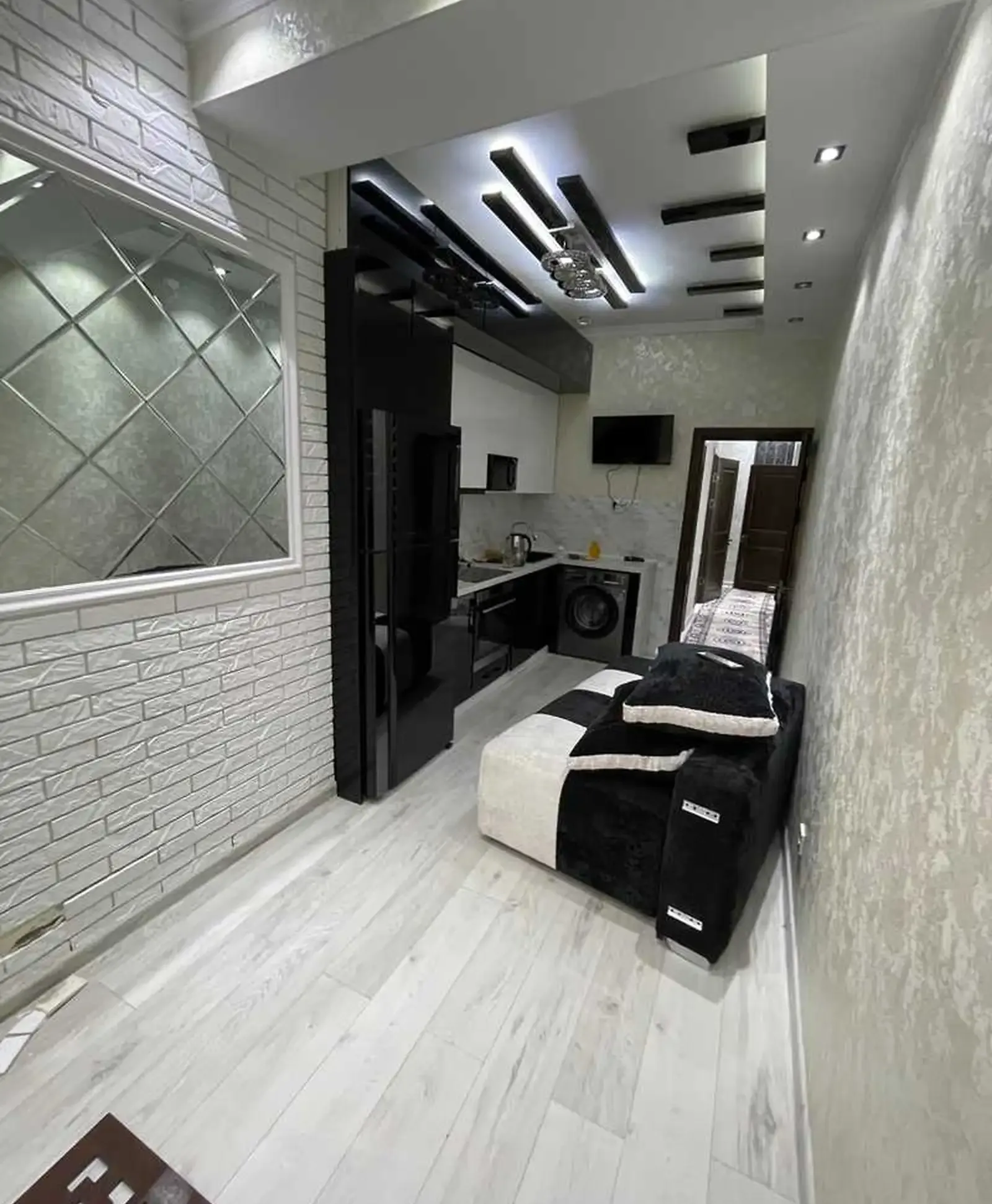 2-комн. квартира, 8 этаж, 60м², Гостиница Хилтон