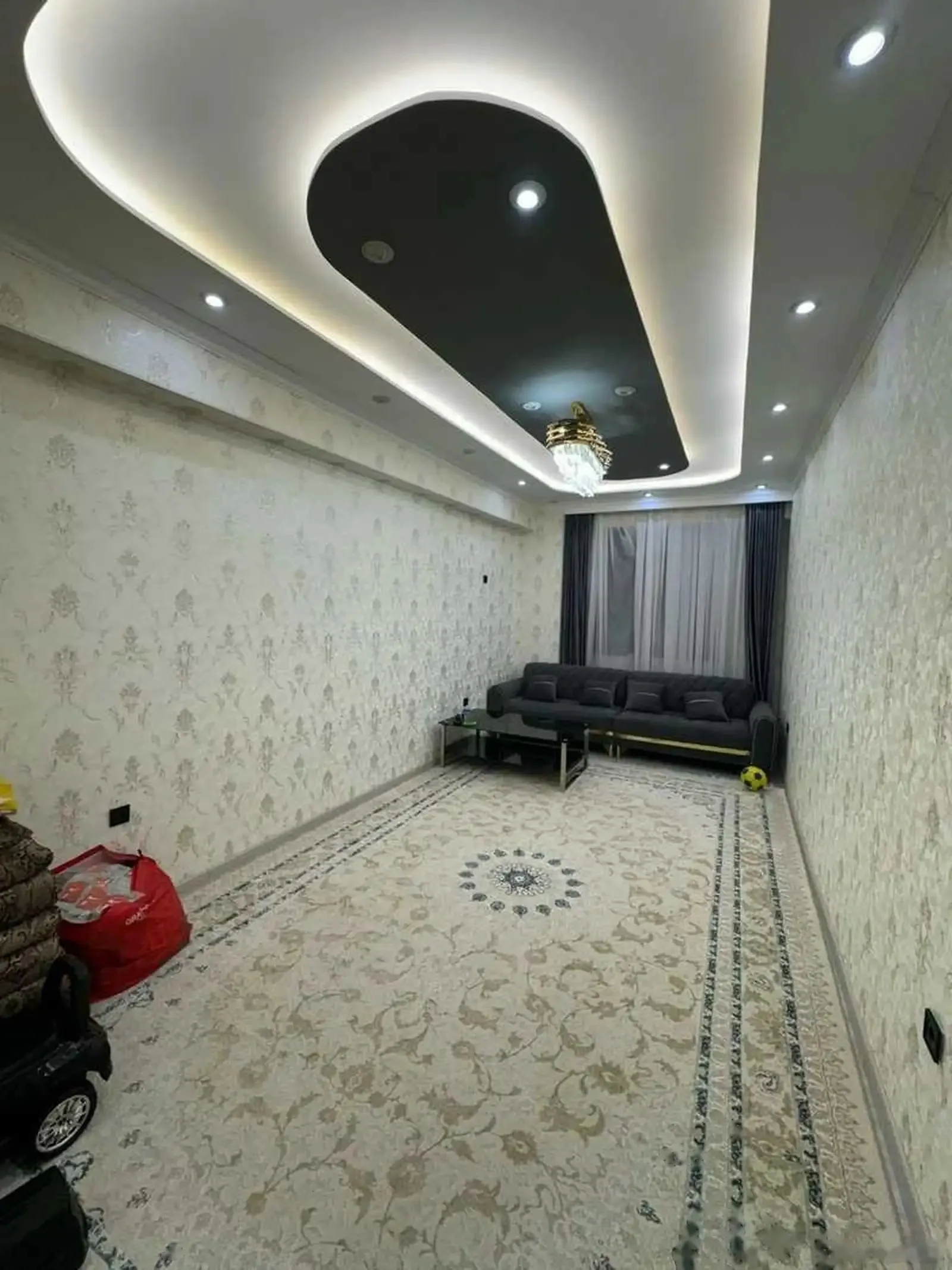 2-комн. квартира, 8 этаж, 70м², голубой экран