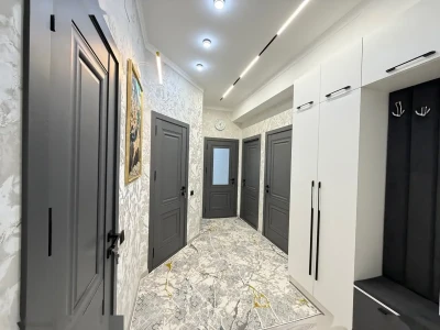 2-комн. квартира, 4 этаж, 59 м², 8 мкр — миниатюра 9