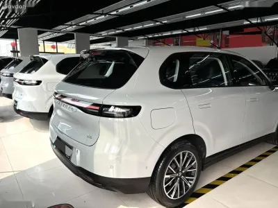 Легковые автомобили Другие марки, 2025