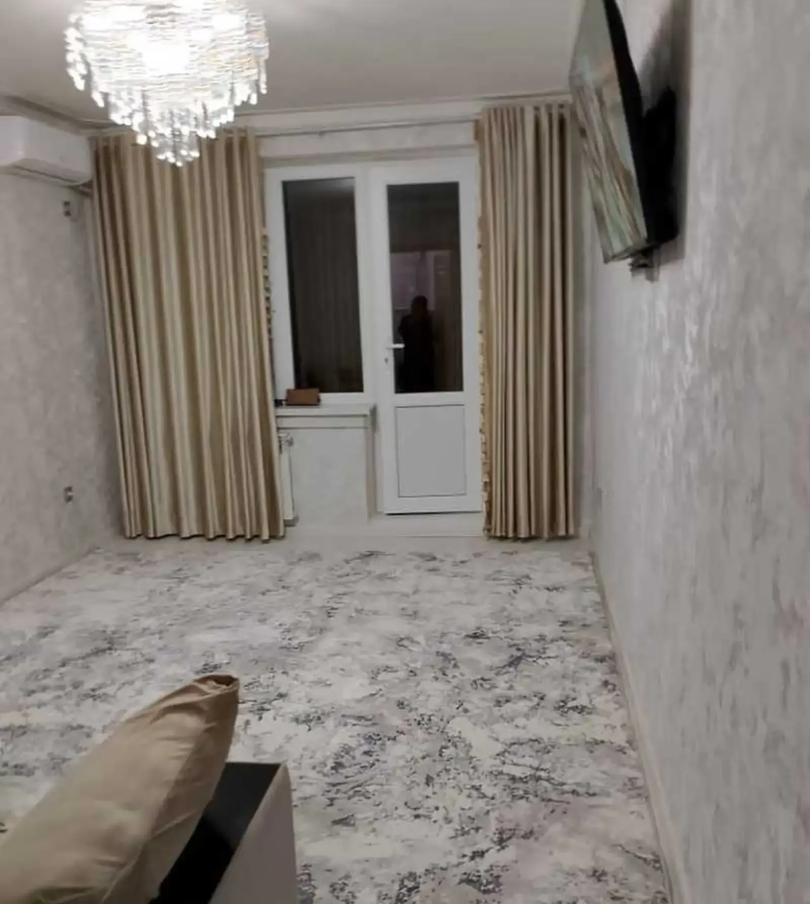 1-комн. квартира, 2 этаж, 37 м², фирдавси 61мкр