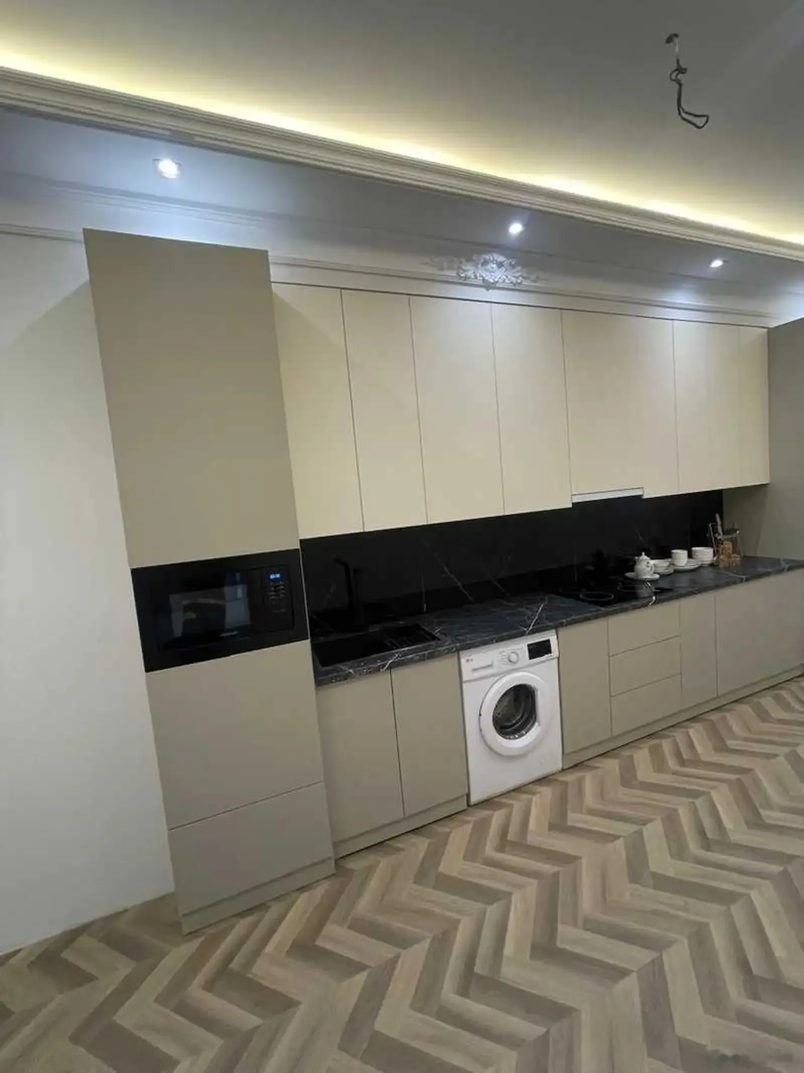 2-комн. квартира, 12 этаж, 97м², Скорый